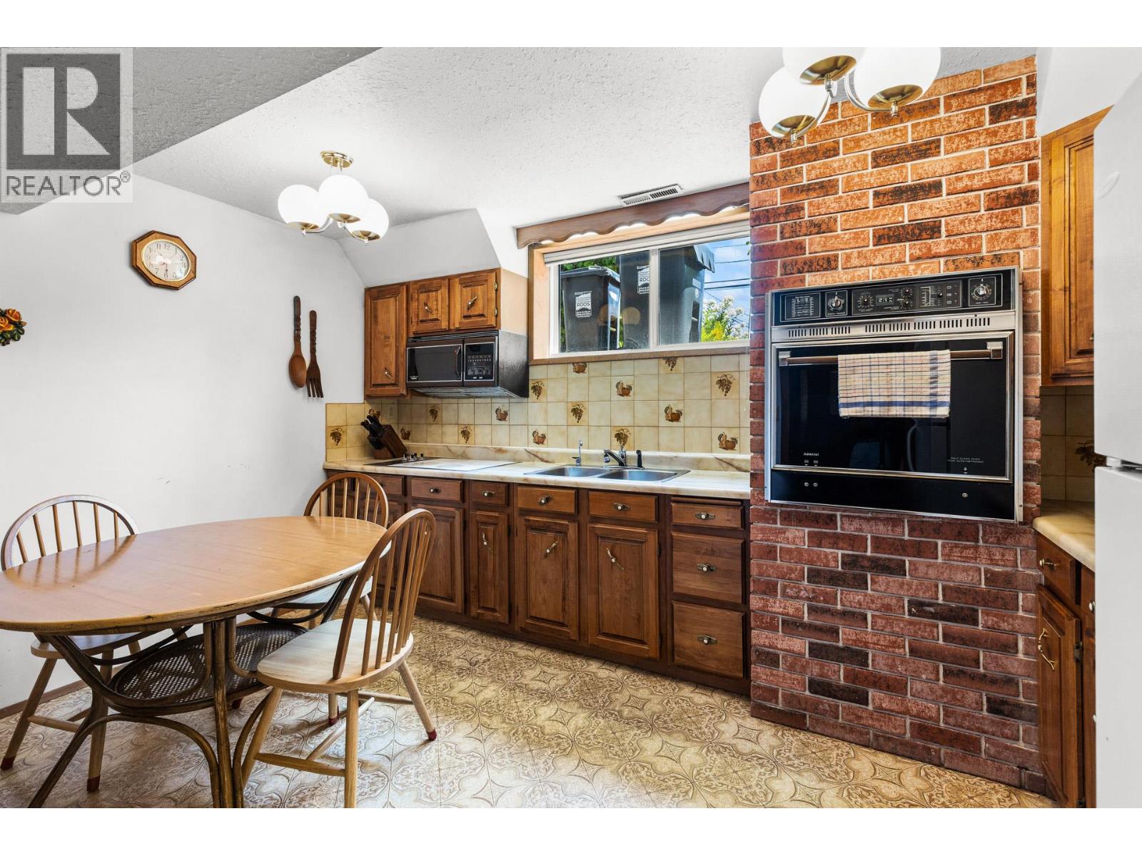 6012 107th Street, Osoyoos, British Columbia  V0H 1V4 - Photo 43 - 10395141