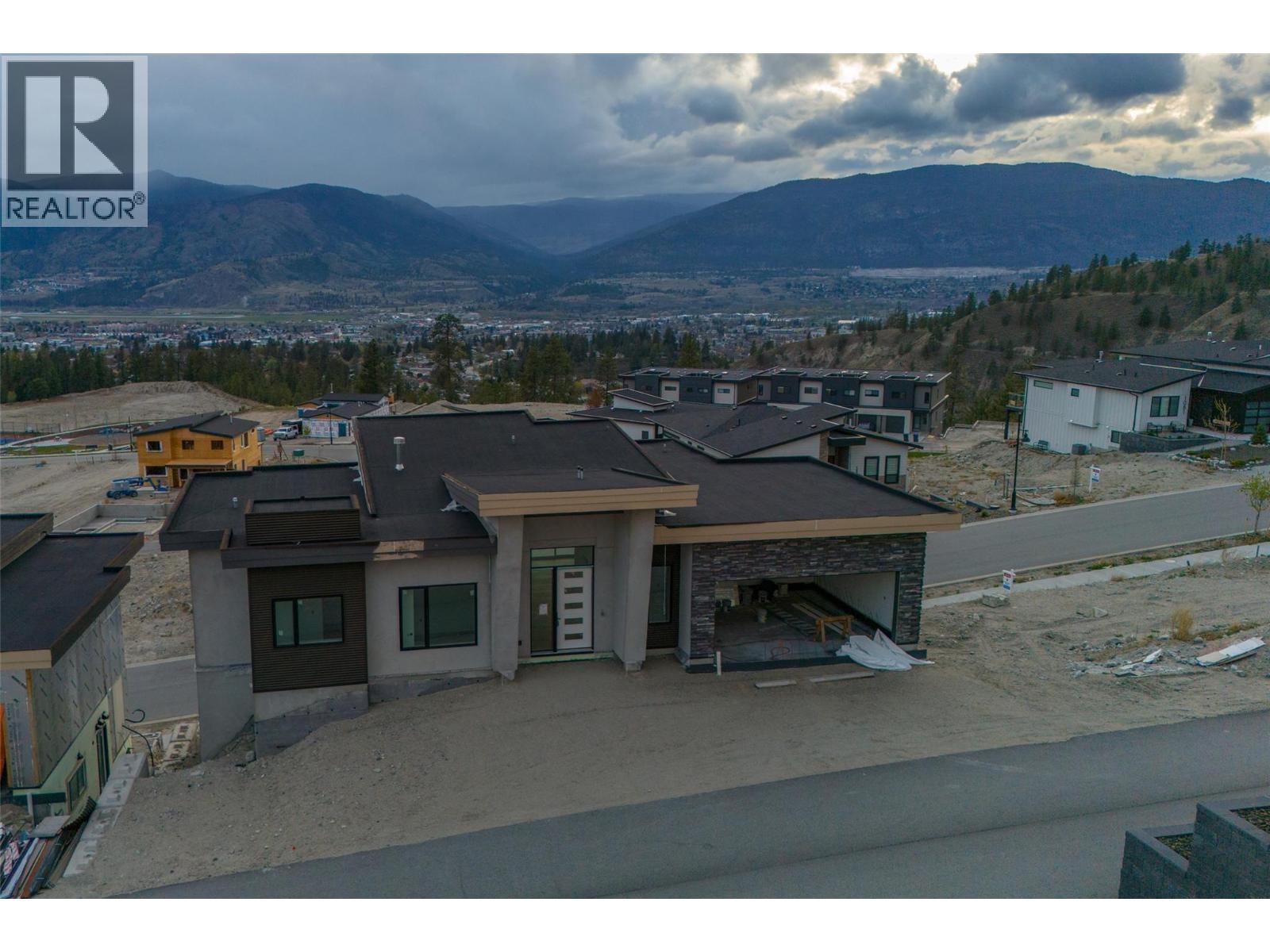 1092 Antler Drive, Penticton, British Columbia  V2A 0J8 - Photo 1 - 10395150