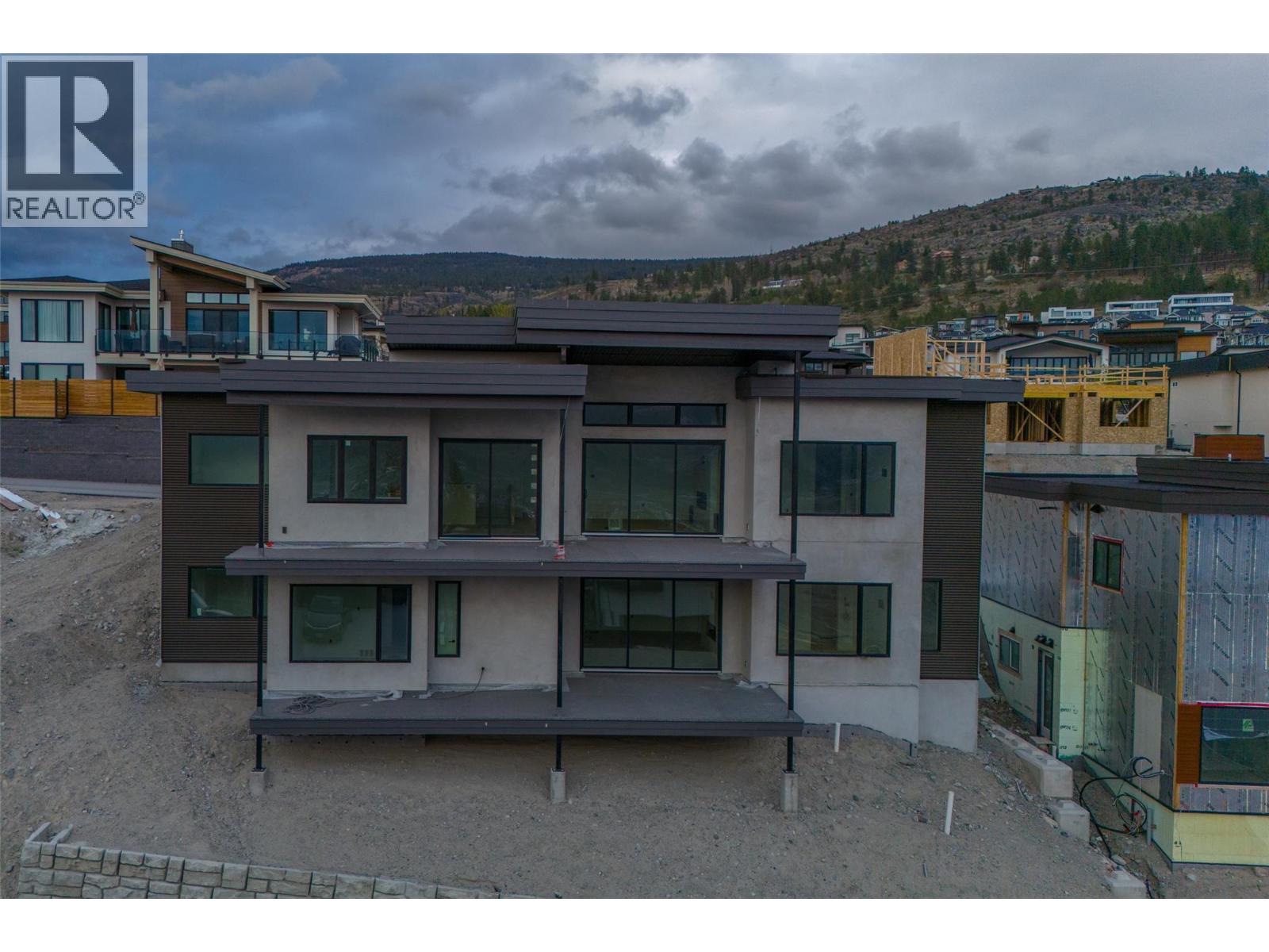 1092 Antler Drive, Penticton, British Columbia  V2A 0J8 - Photo 3 - 10395150