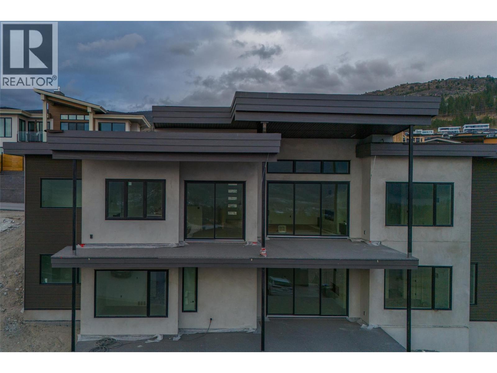 1092 Antler Drive, Penticton, British Columbia  V2A 0J8 - Photo 4 - 10395150