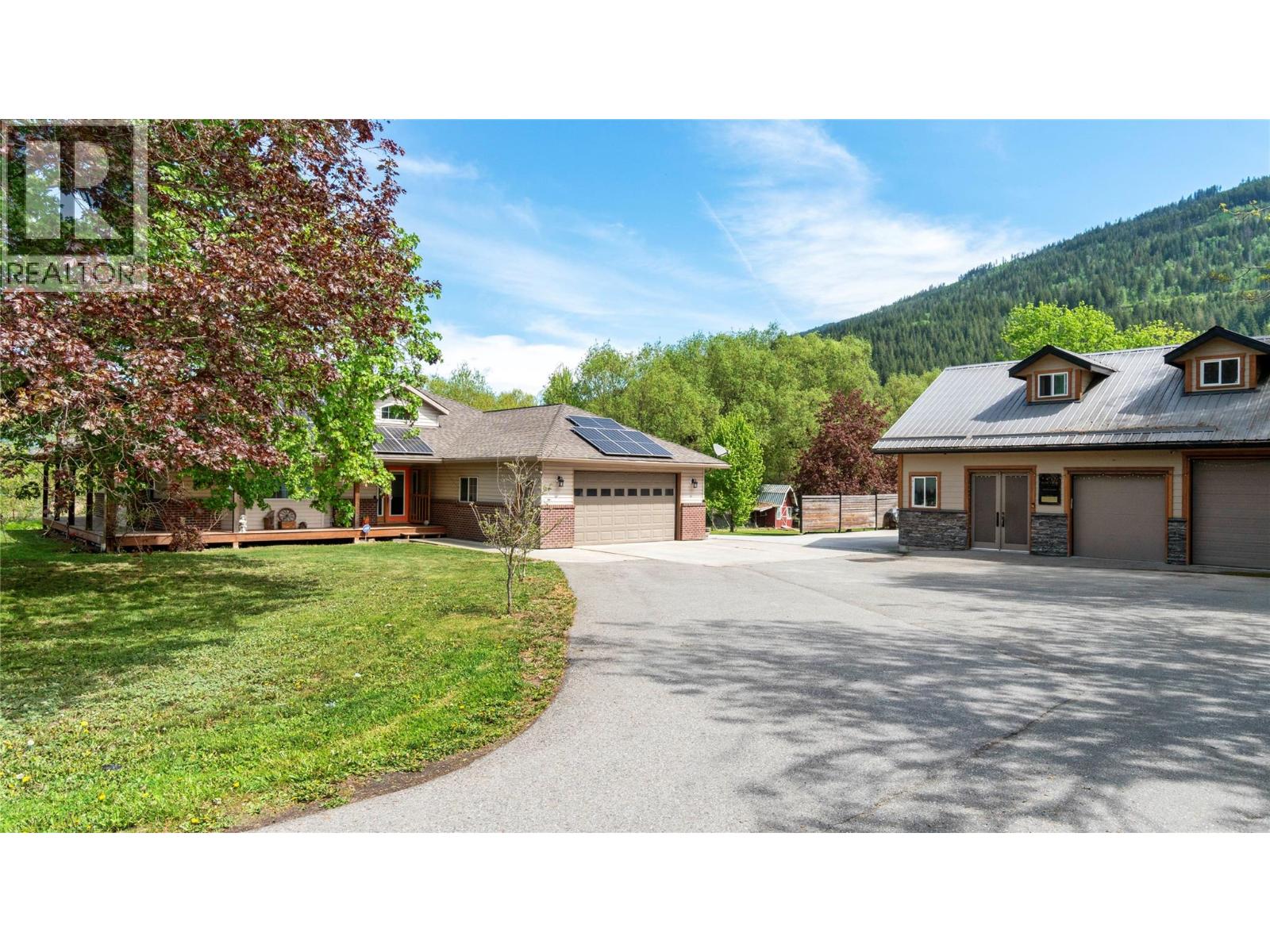 3960 50 Street Ne, Salmon Arm, British Columbia  V1E 1Y5 - Photo 1 - 10395012