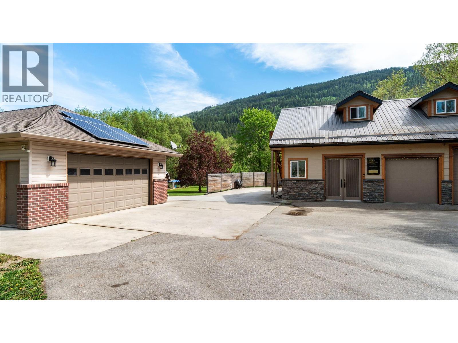 3960 50 Street Ne, Salmon Arm, British Columbia  V1E 1Y5 - Photo 46 - 10395012