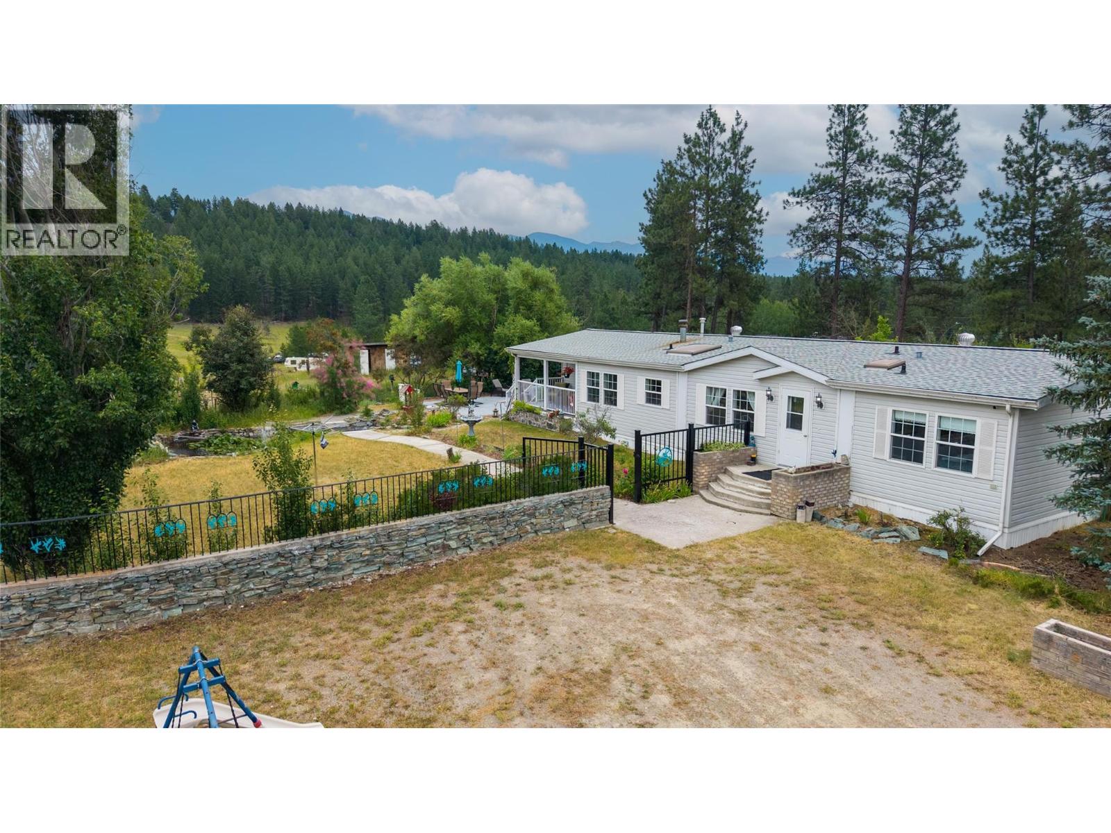 3686 Sweet Road, Baynes Lake, British Columbia  V0B 1T4 - Photo 1 - 10394309