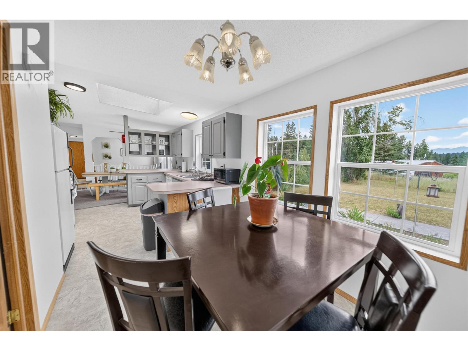3686 Sweet Road, Baynes Lake, British Columbia  V0B 1T4 - Photo 16 - 10394309