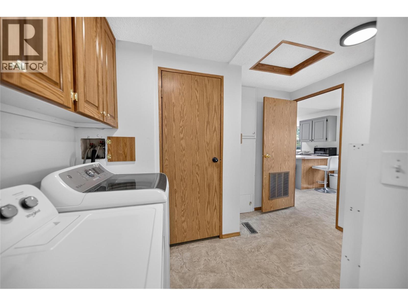 3686 Sweet Road, Baynes Lake, British Columbia  V0B 1T4 - Photo 37 - 10394309