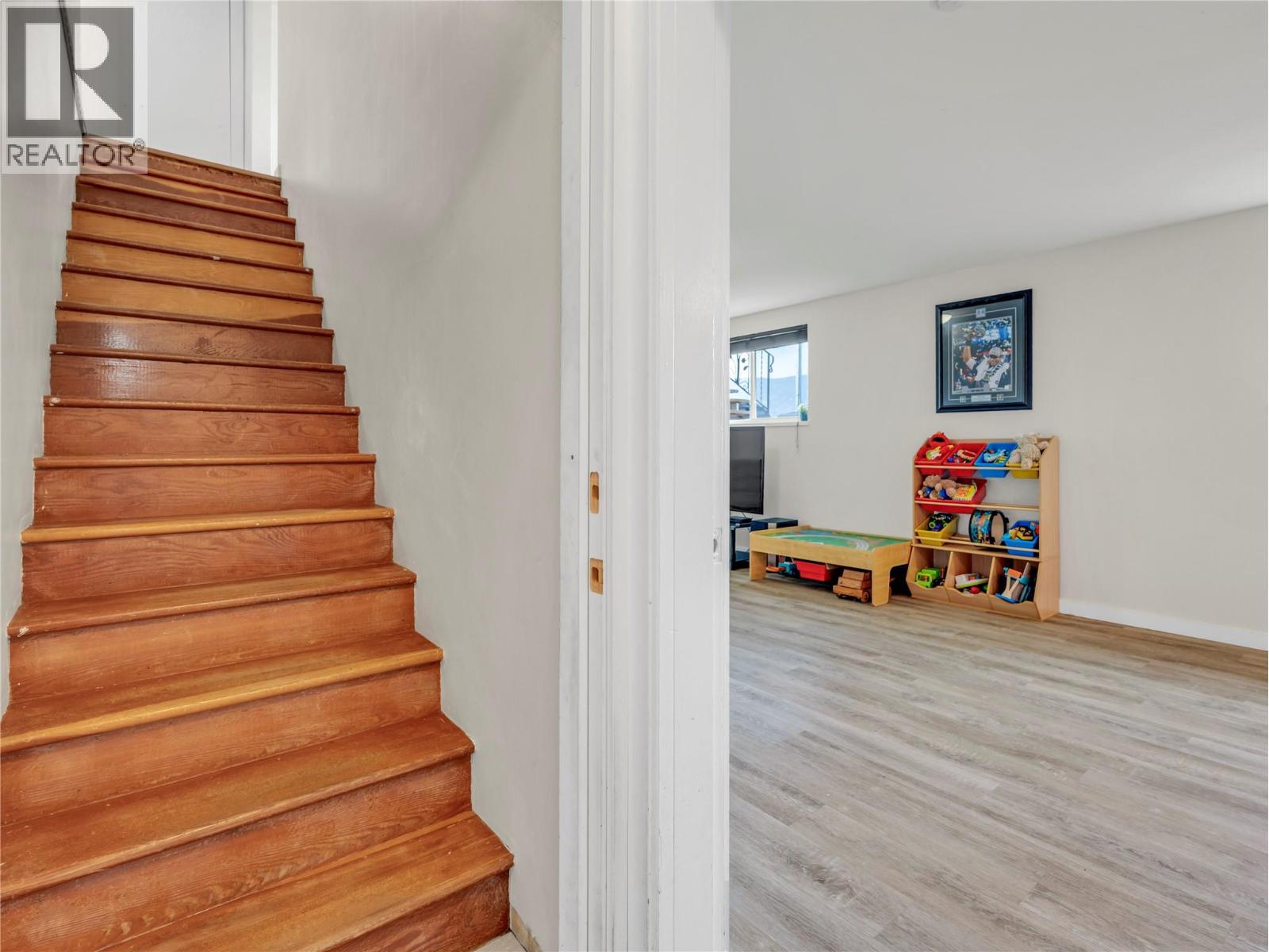 1477 Carmi Drive, Penticton, British Columbia  V2A 4R9 - Photo 13 - 10395071