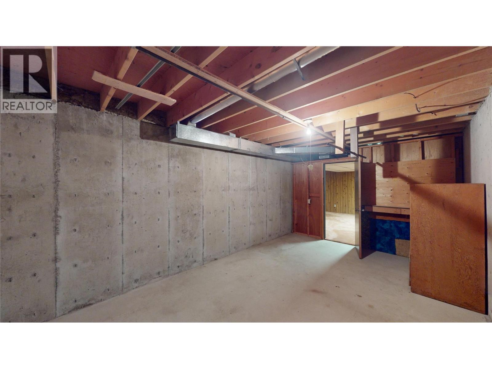 2608 2nd Street S, Cranbrook, British Columbia  V1C 1E2 - Photo 44 - 10395134