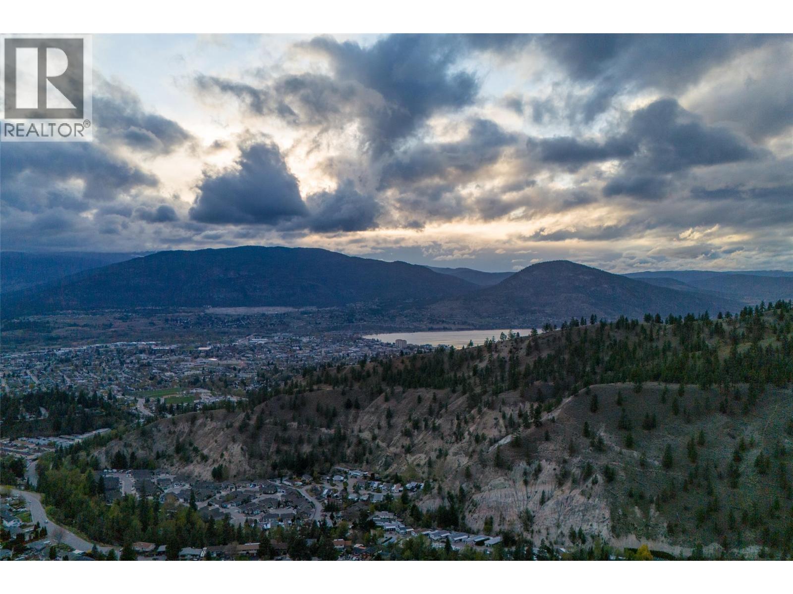 1096 Antler Drive, Penticton, British Columbia  V2A 0C8 - Photo 4 - 10395160
