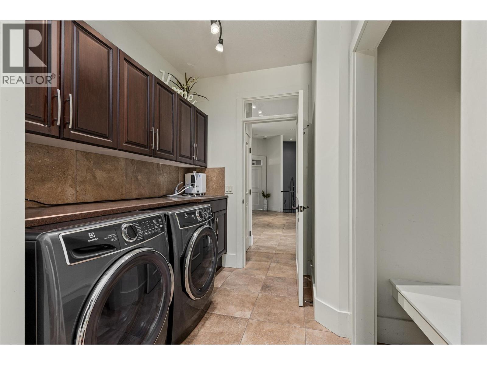 670 Devonian Avenue, Kelowna, British Columbia  V1W 5C2 - Photo 33 - 10394655
