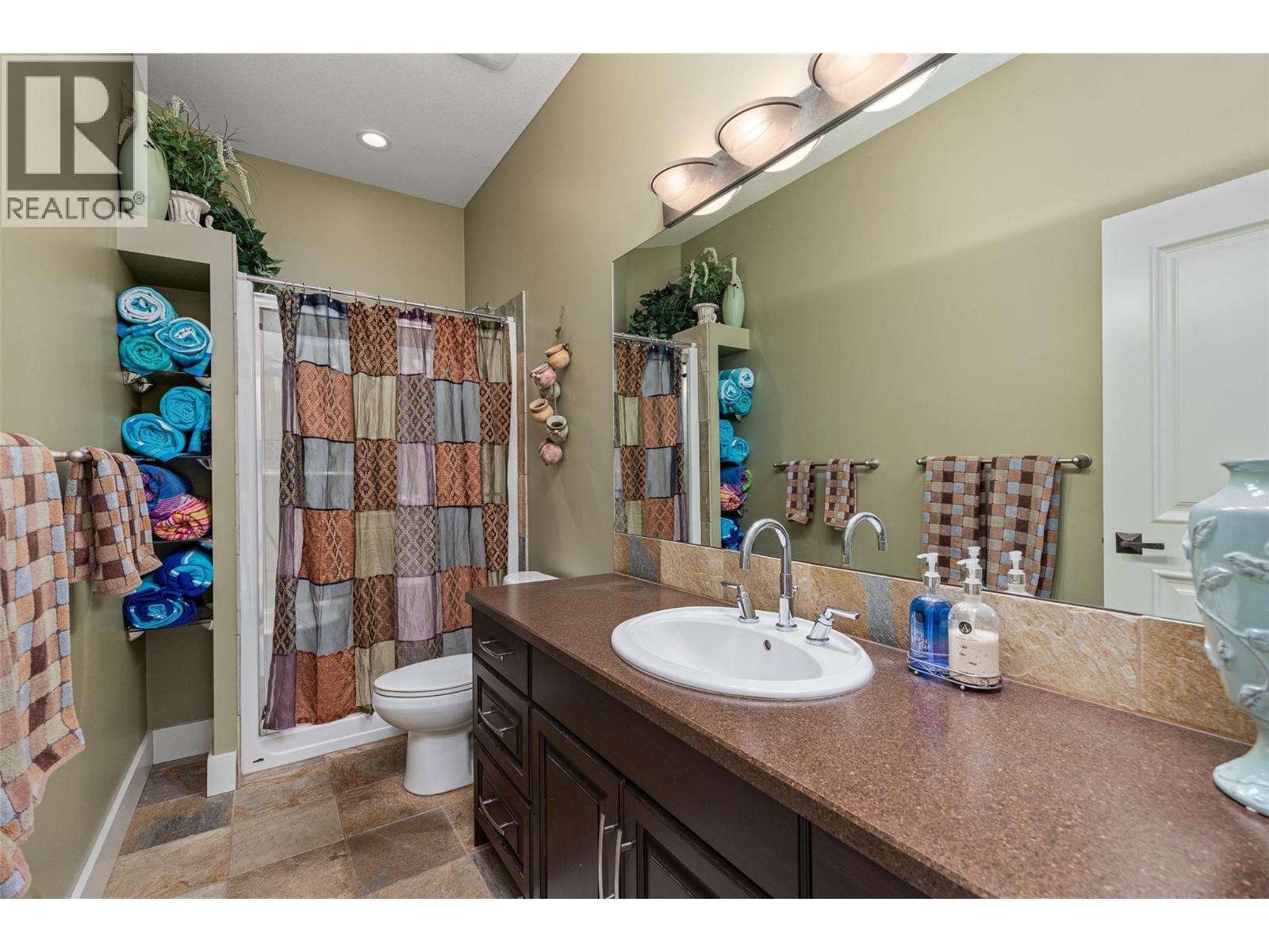 670 Devonian Avenue, Kelowna, British Columbia  V1W 5C2 - Photo 49 - 10394655