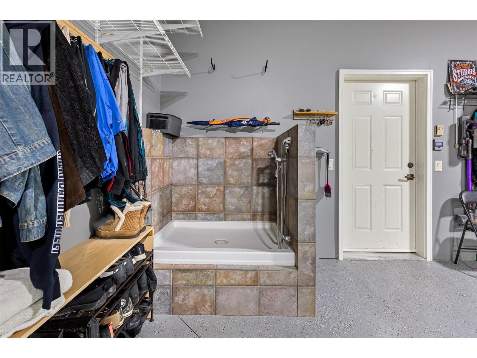 670 Devonian Avenue, Kelowna, British Columbia  V1W 5C2 - Photo 52 - 10394655