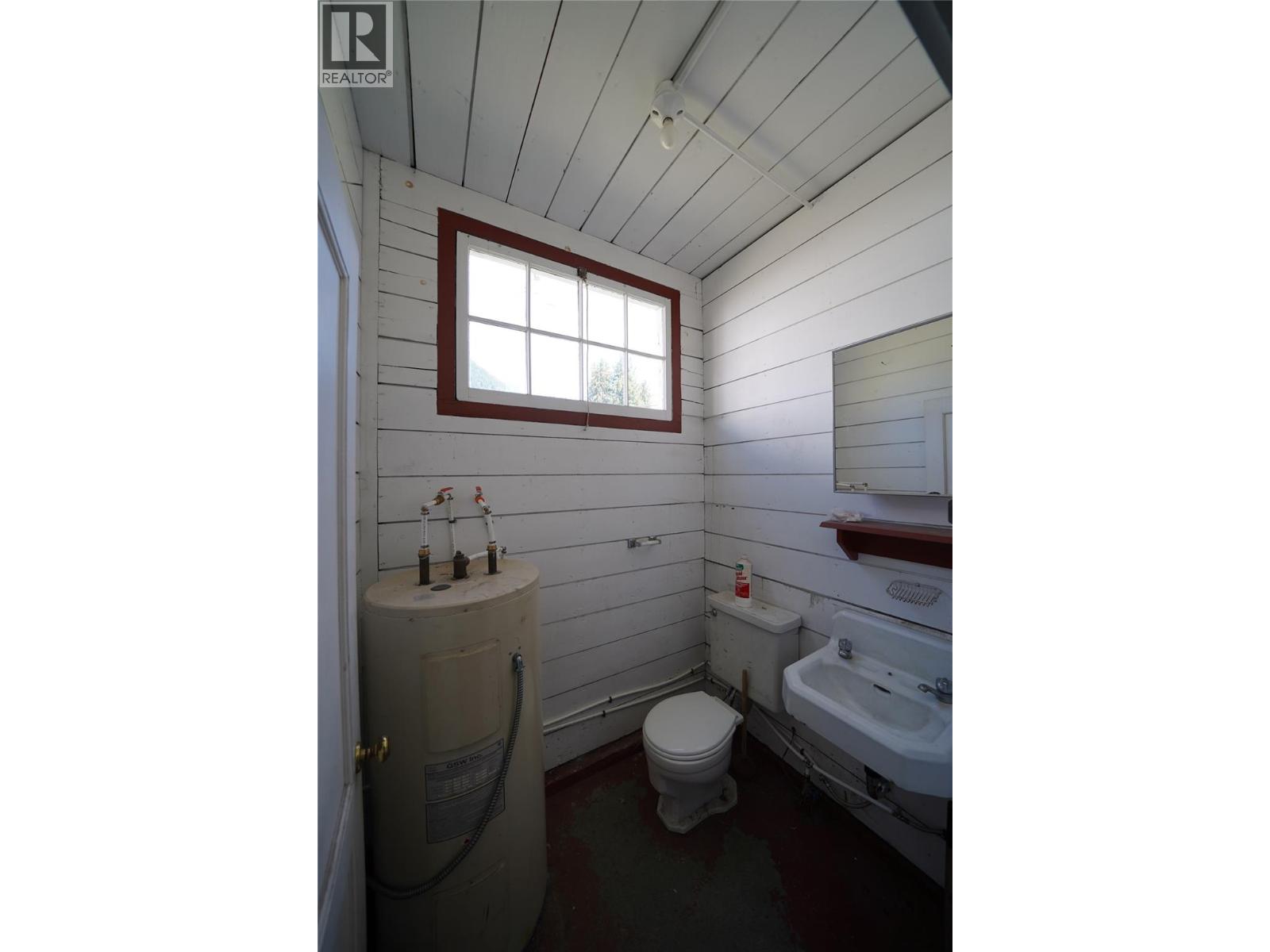 422 Slocan Avenue, New Denver, British Columbia  V0G 1S0 - Photo 32 - 10394904
