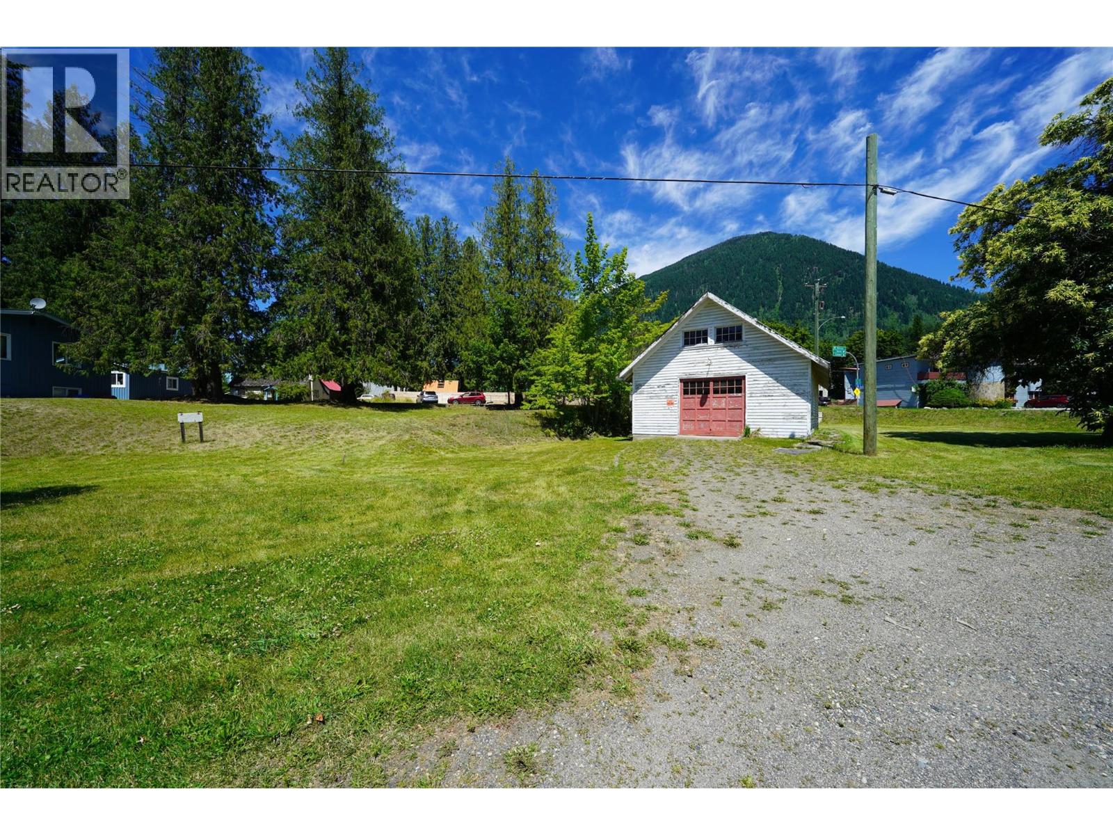 422 Slocan Avenue, New Denver, British Columbia  V0G 1S0 - Photo 7 - 10394904