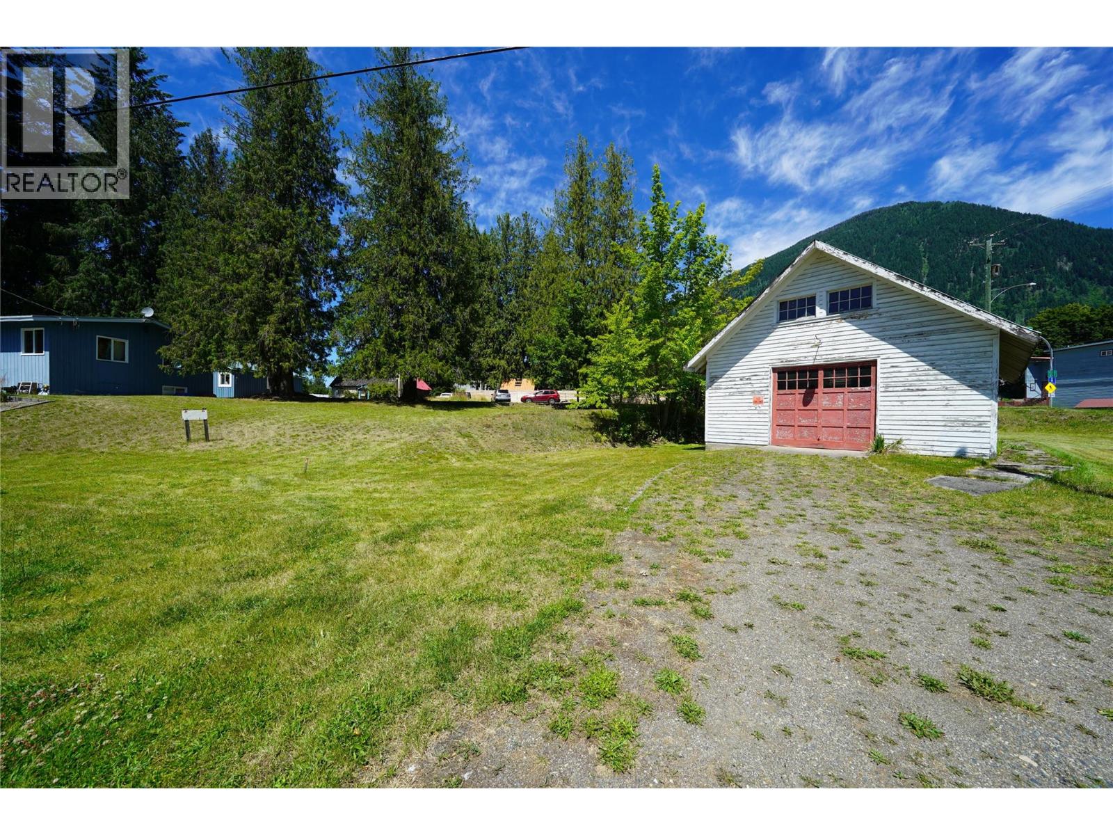 422 Slocan Avenue, New Denver, British Columbia  V0G 1S0 - Photo 8 - 10394904