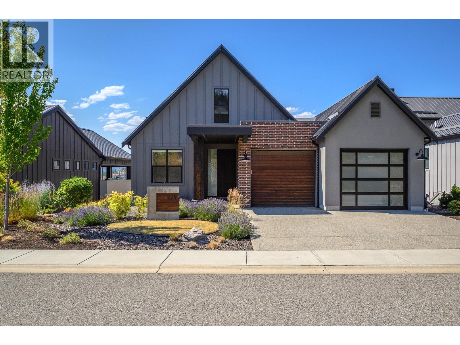 225 Dominion Way, Vernon, British Columbia  V1H 2M1 - Photo 3 - 10394530