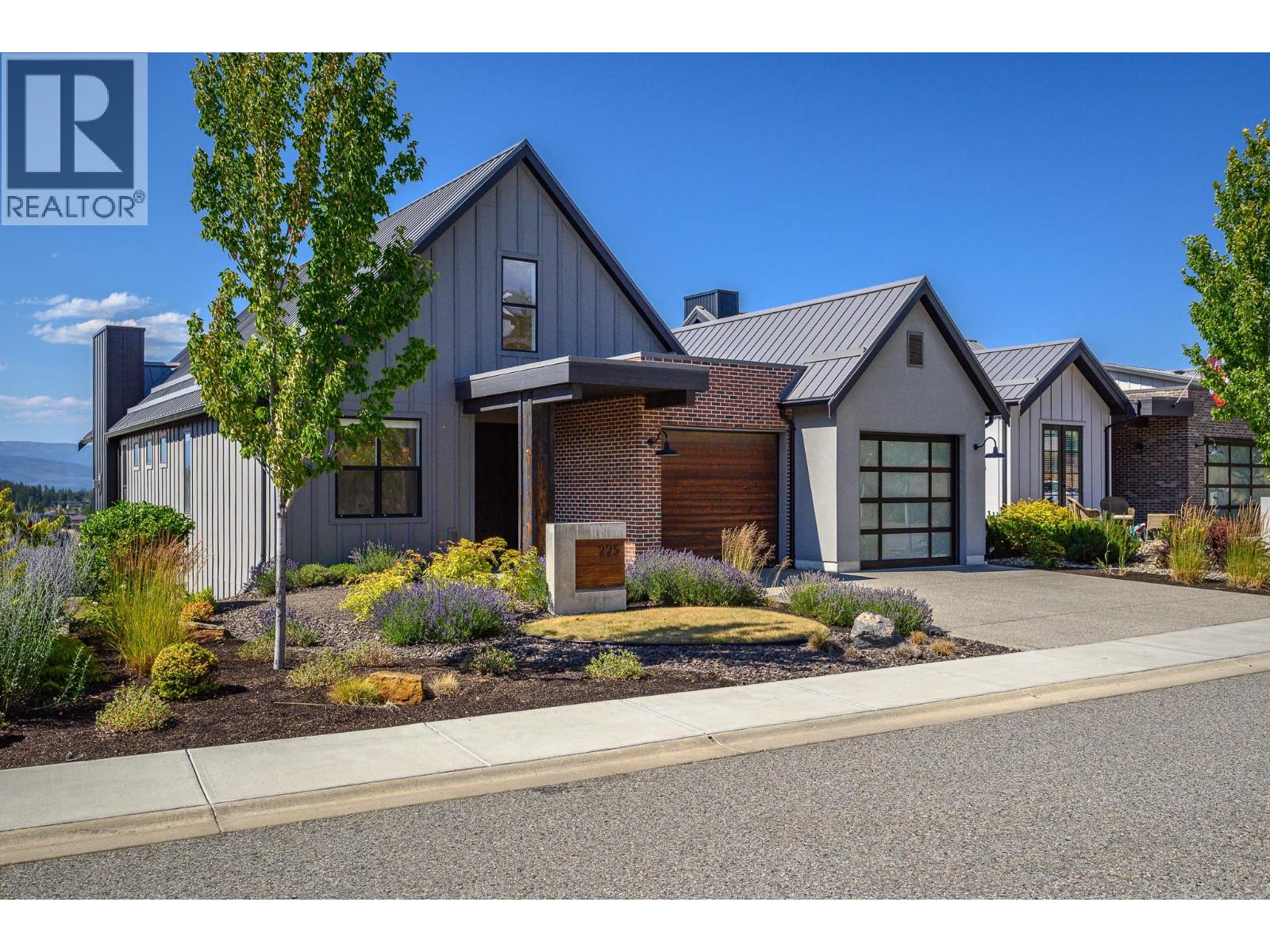 225 Dominion Way, Vernon, British Columbia  V1H 2M1 - Photo 4 - 10394530