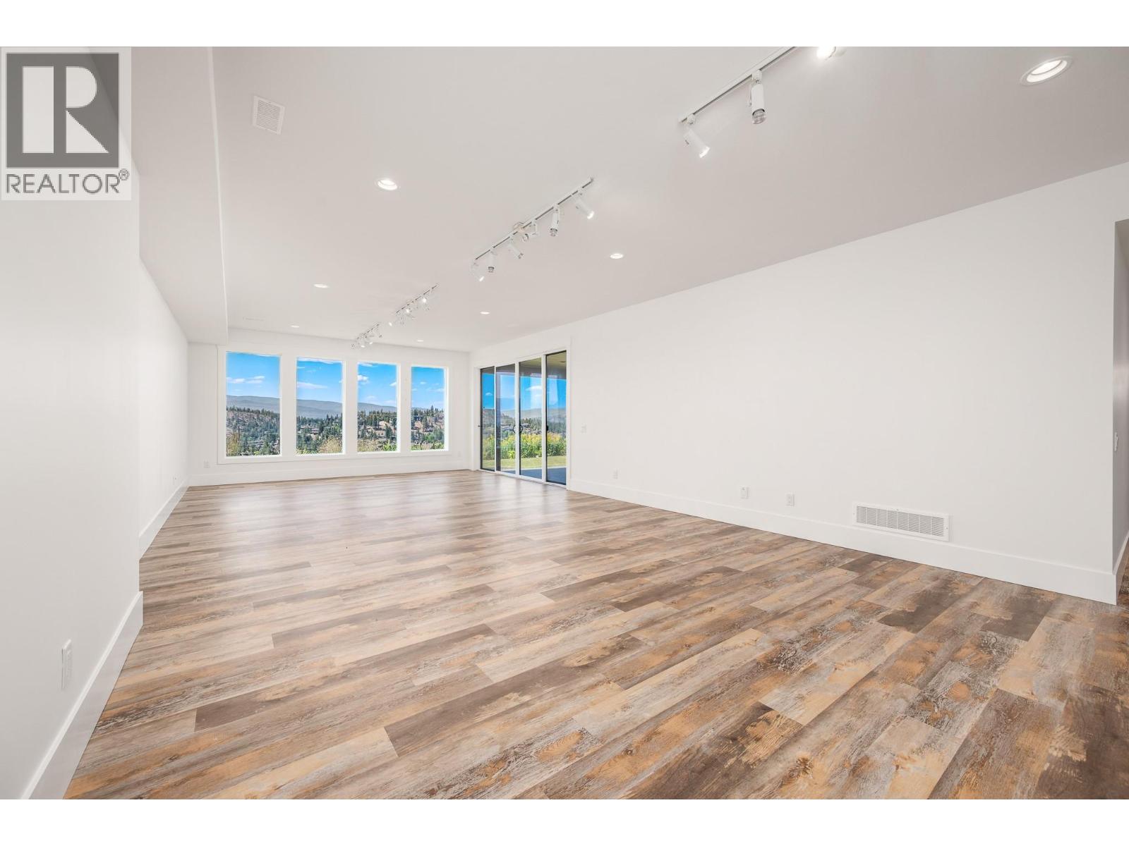 225 Dominion Way, Vernon, British Columbia  V1H 2M1 - Photo 40 - 10394530