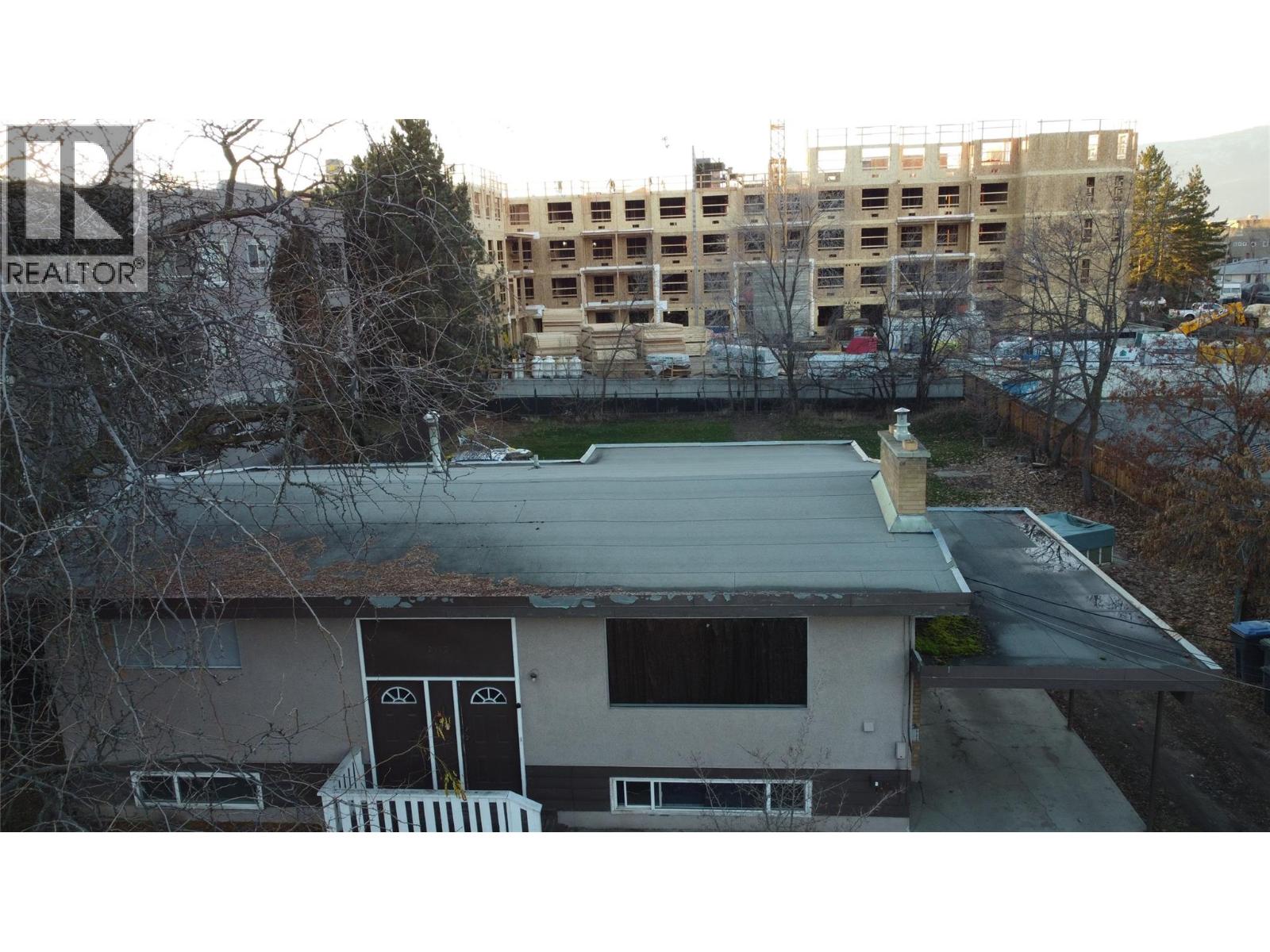 2110 Vasile Road, Kelowna, British Columbia  V1Y 6H5 - Photo 3 - 10394957