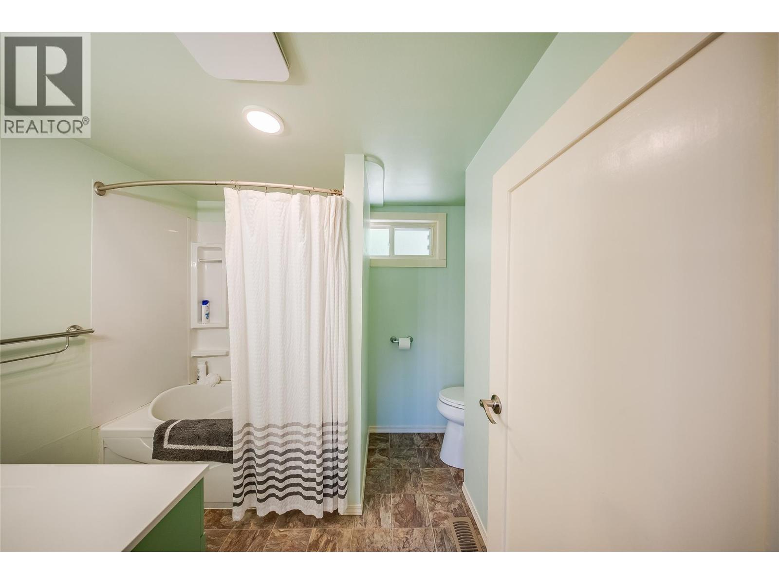 16 Hanna Drive, Trail, British Columbia  V1R 4V6 - Photo 24 - 10394906