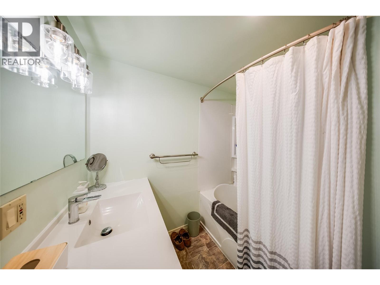 16 Hanna Drive, Trail, British Columbia  V1R 4V6 - Photo 25 - 10394906