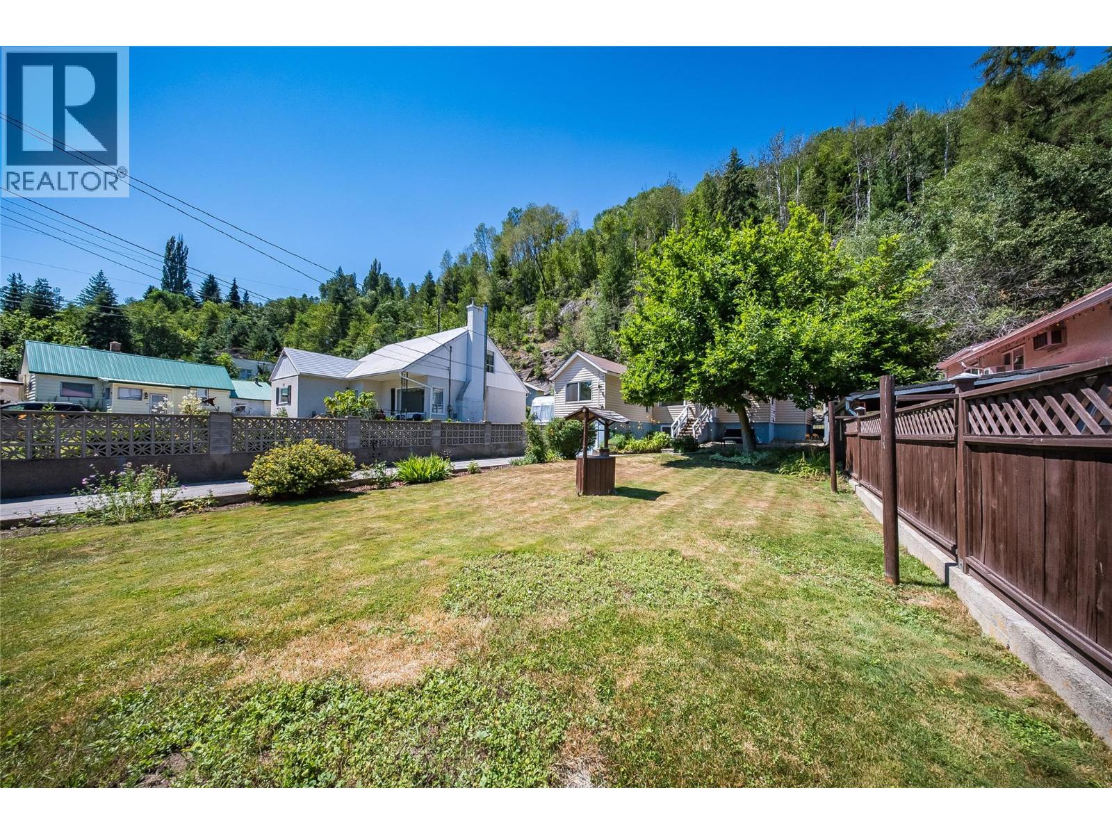 16 Hanna Drive, Trail, British Columbia  V1R 4V6 - Photo 7 - 10394906