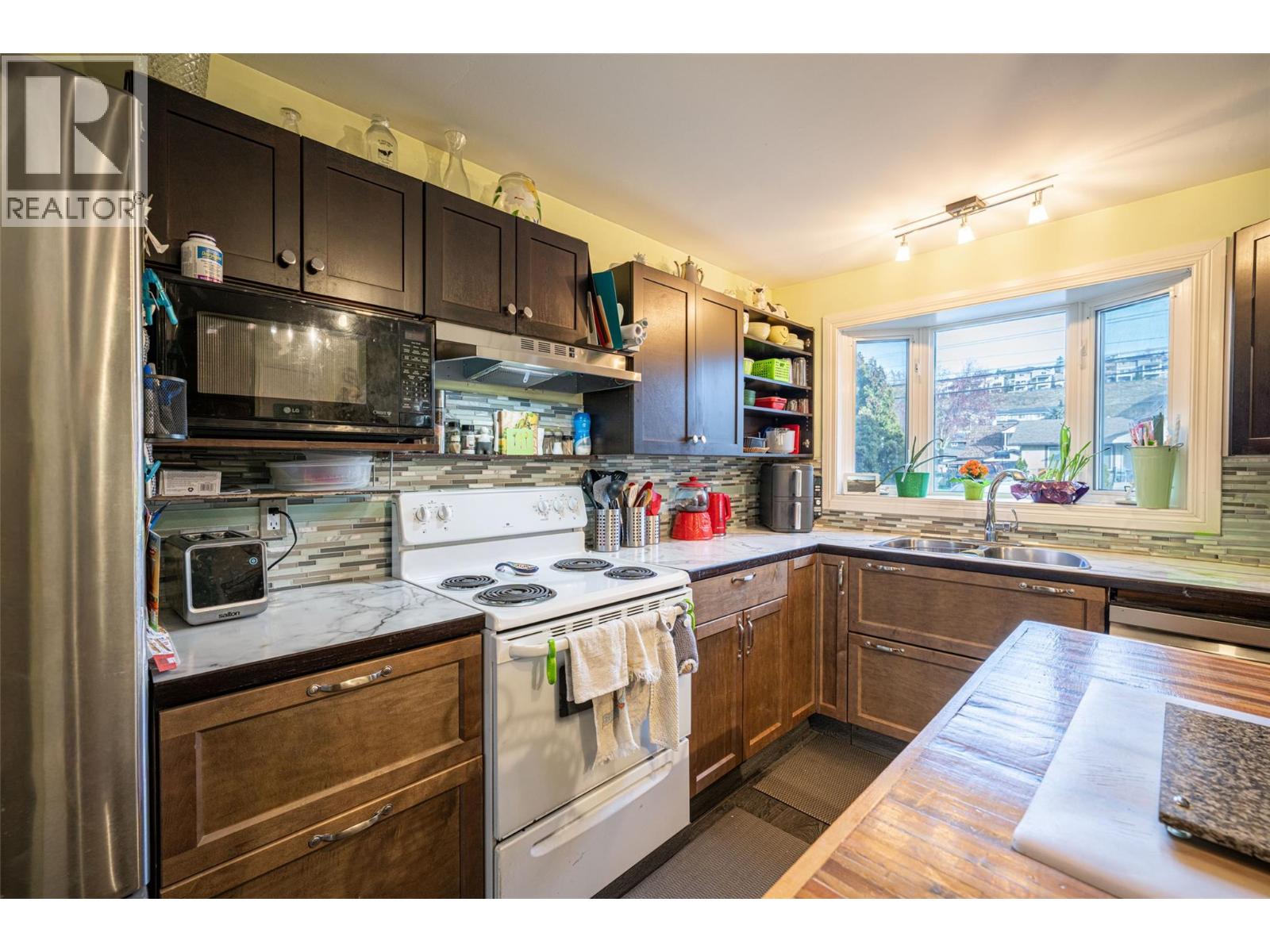 1816 43 Street, Vernon, British Columbia  V1T 6W8 - Photo 6 - 10395136