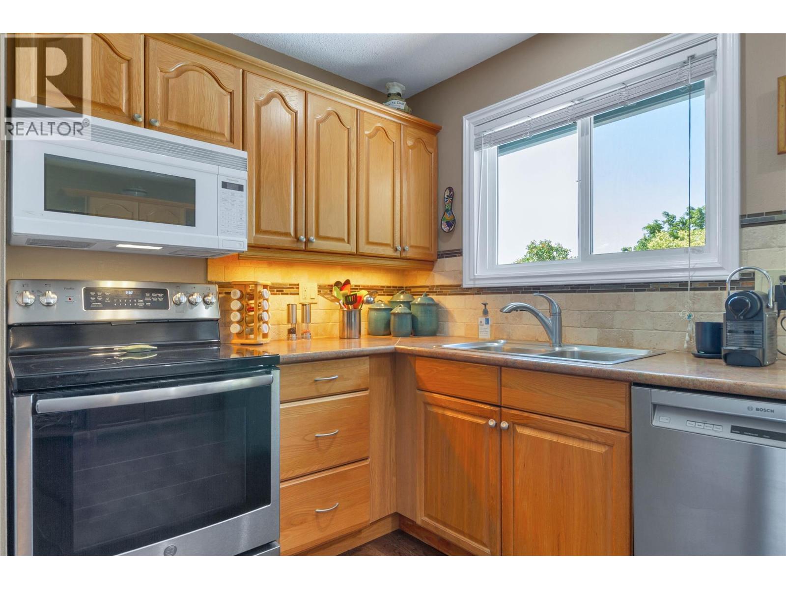 1303 41 Avenue, Vernon, British Columbia  V1T 8A6 - Photo 18 - 10394925