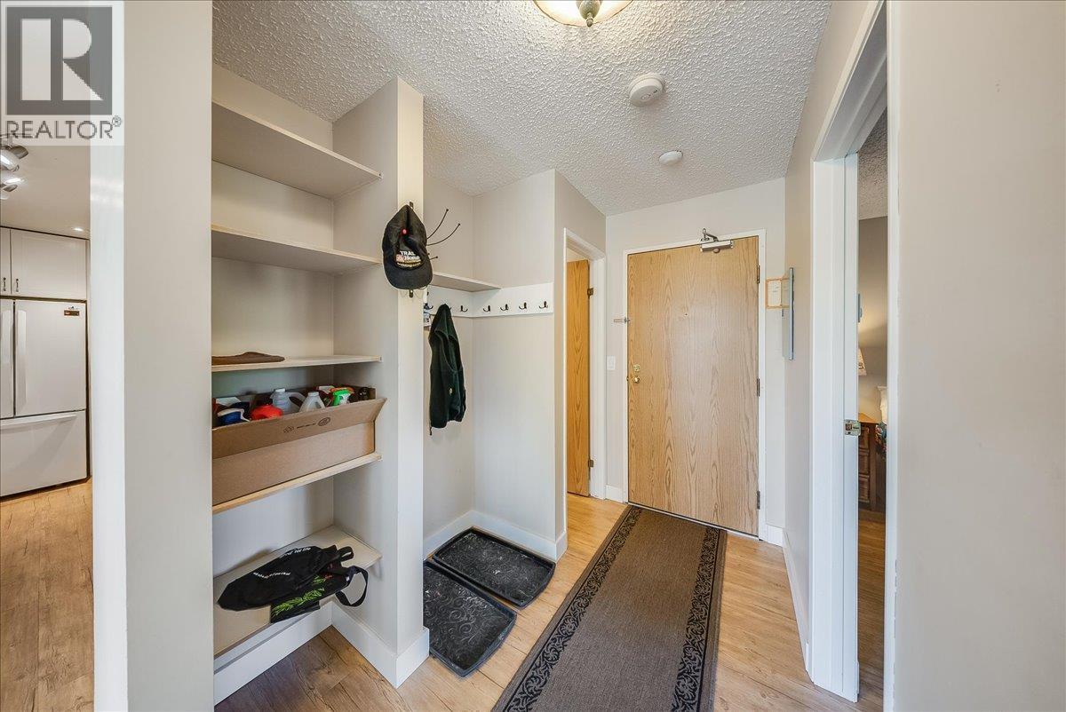 1510 Nickleplate Road Unit# 202, Rossland, British Columbia  V0G 1Y0 - Photo 3 - 10395163