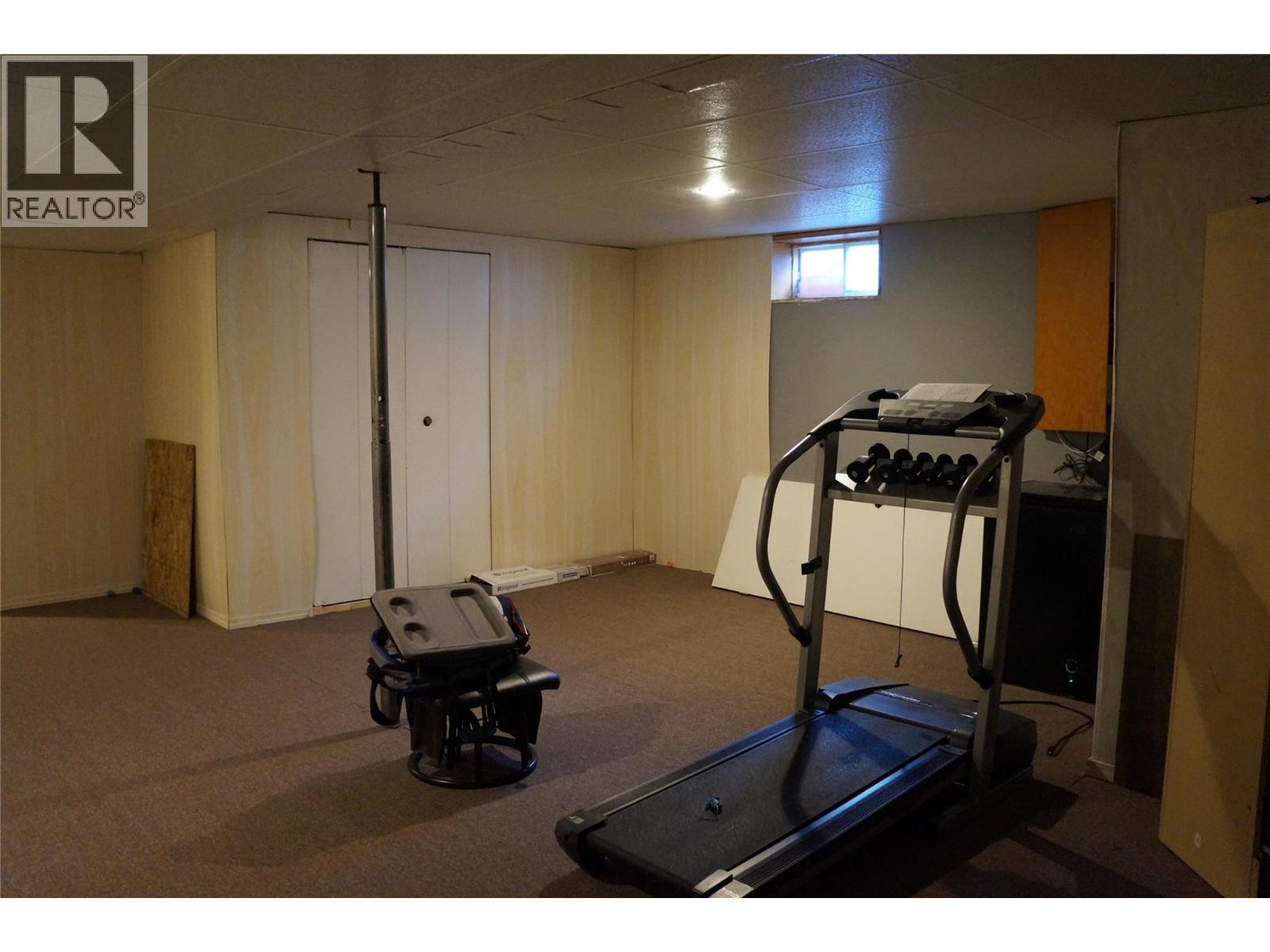 1243 Pinyon Road, Sparwood, British Columbia  V0B 2G2 - Photo 18 - 10395087