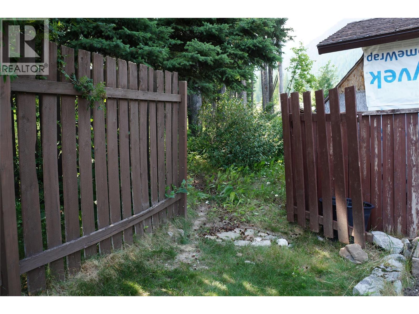 1243 Pinyon Road, Sparwood, British Columbia  V0B 2G2 - Photo 20 - 10395087