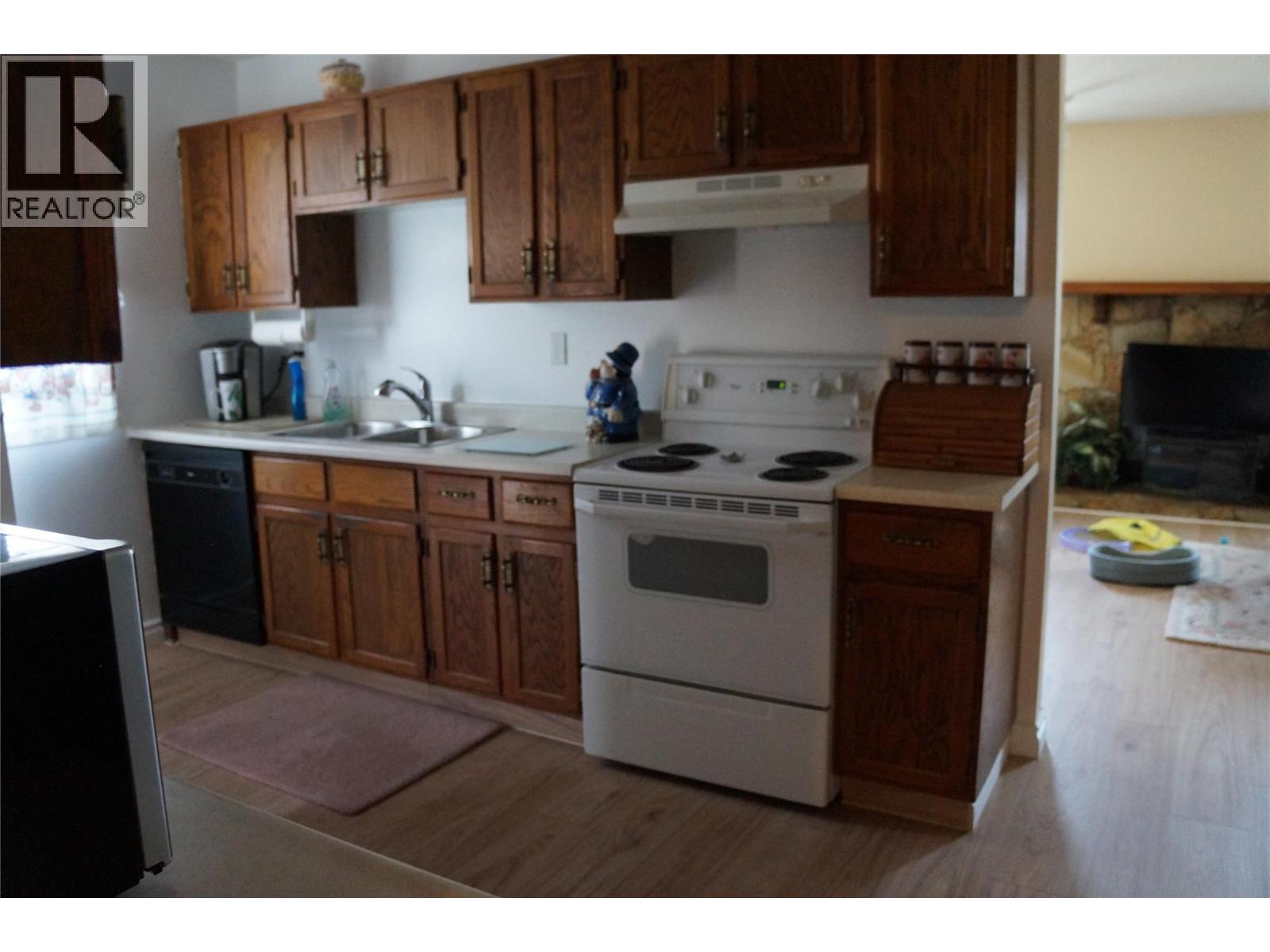 1243 Pinyon Road, Sparwood, British Columbia  V0B 2G2 - Photo 5 - 10395087