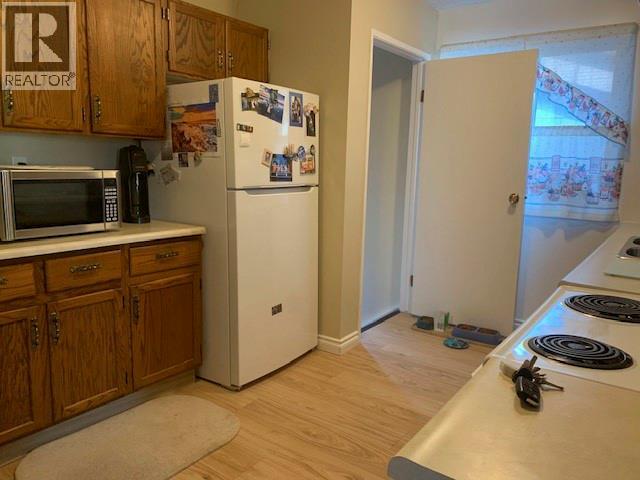 1243 Pinyon Road, Sparwood, British Columbia  V0B 2G2 - Photo 6 - 10395087