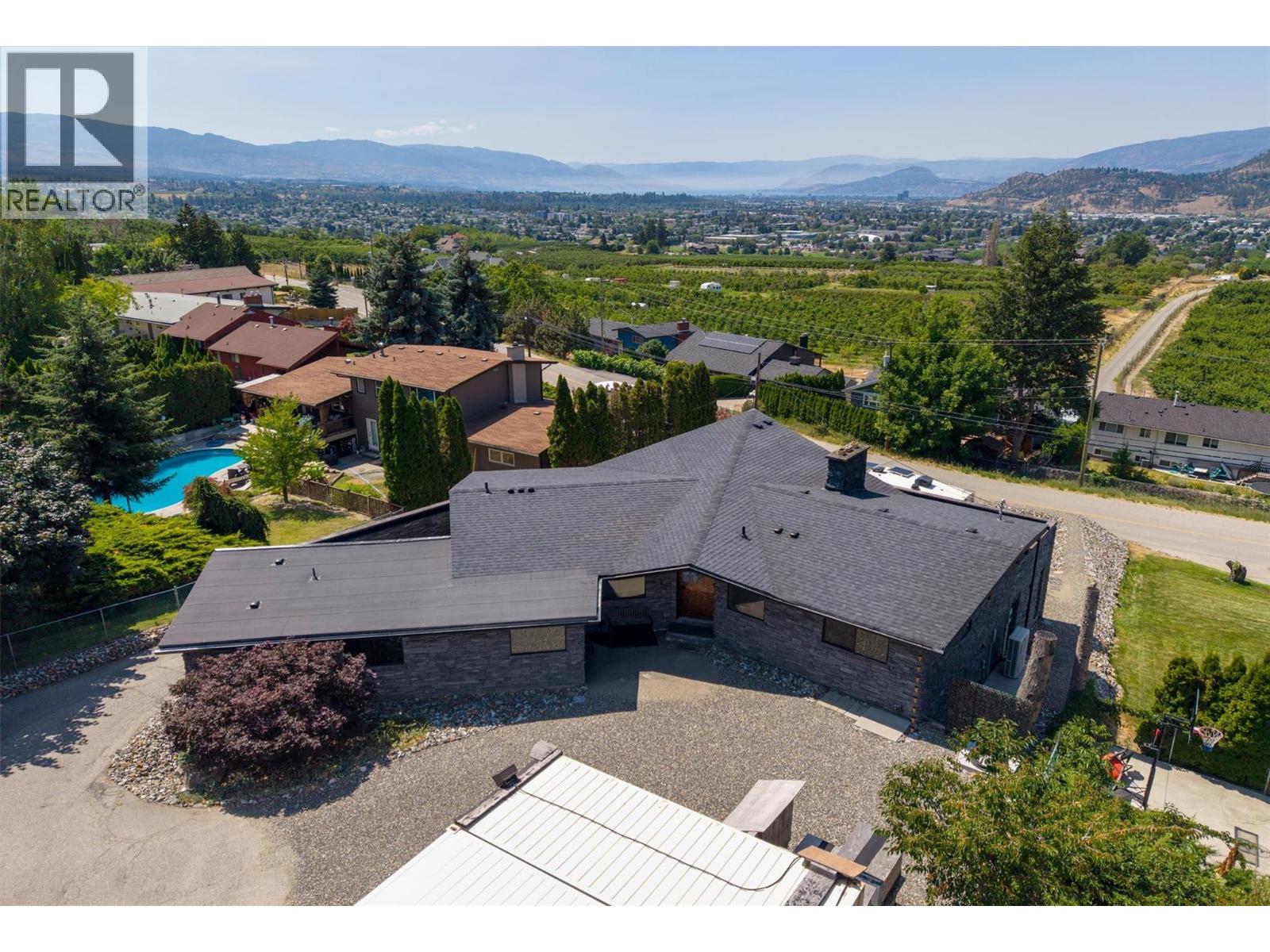 1165 Gibson Road, Kelowna, British Columbia  V1P 1B7 - Photo 2 - 10394832