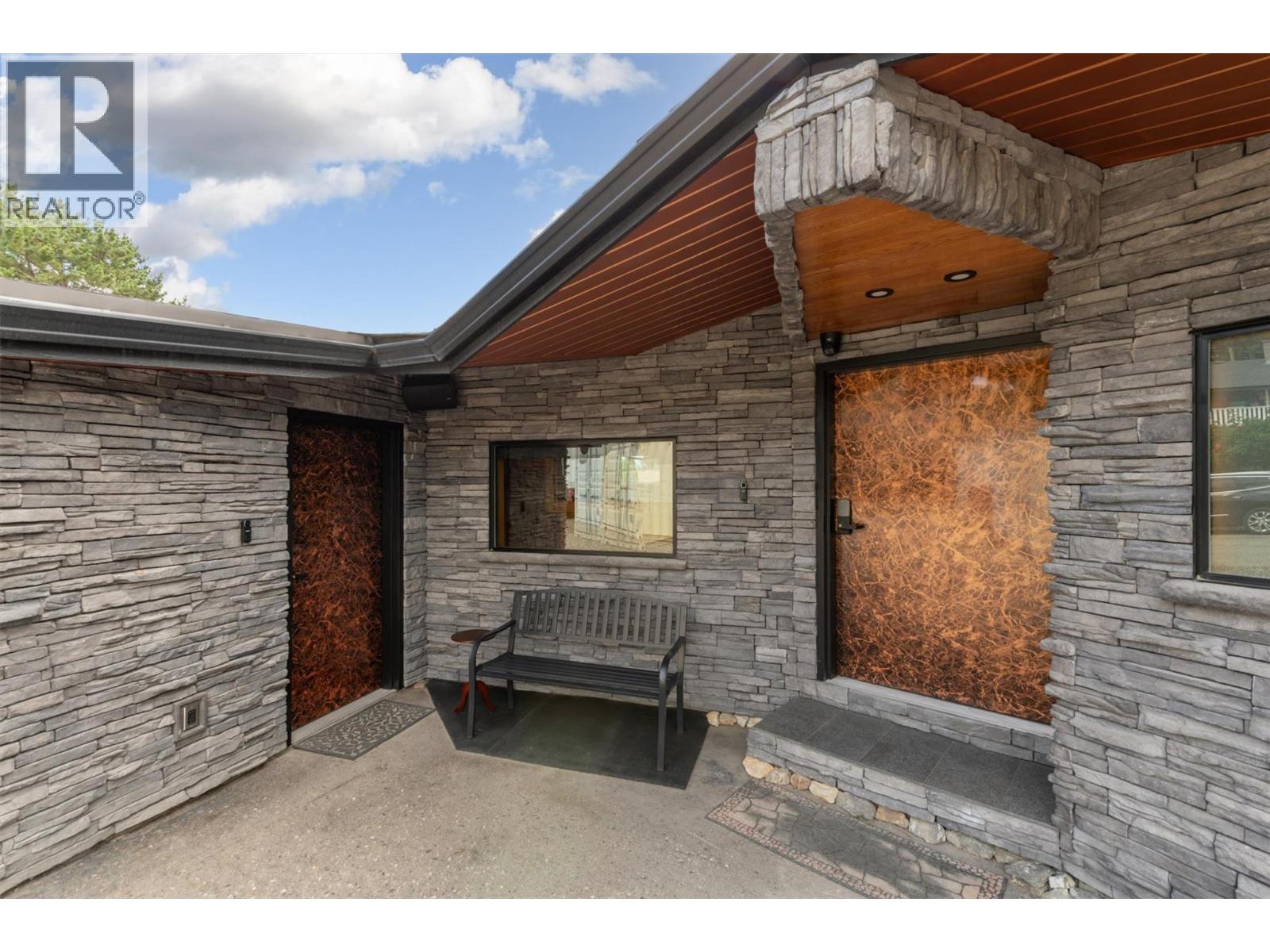 1165 Gibson Road, Kelowna, British Columbia  V1P 1B7 - Photo 5 - 10394832