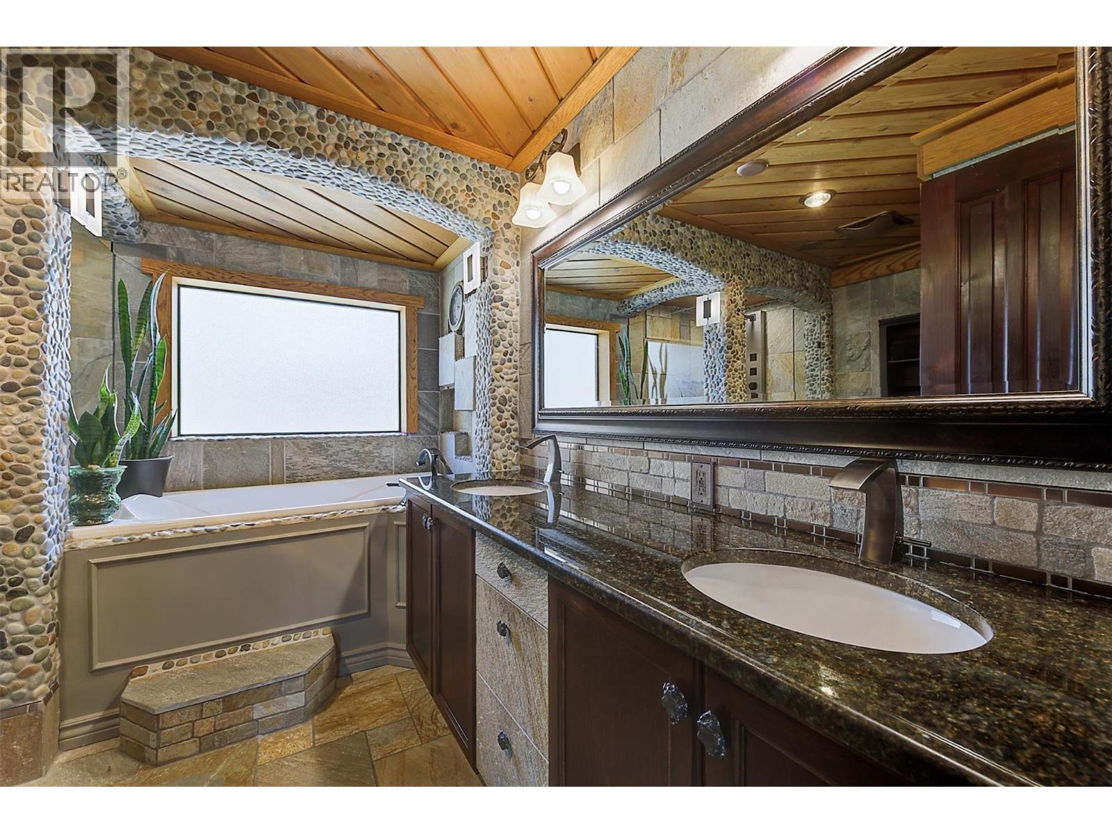 1165 Gibson Road, Kelowna, British Columbia  V1P 1B7 - Photo 9 - 10394832
