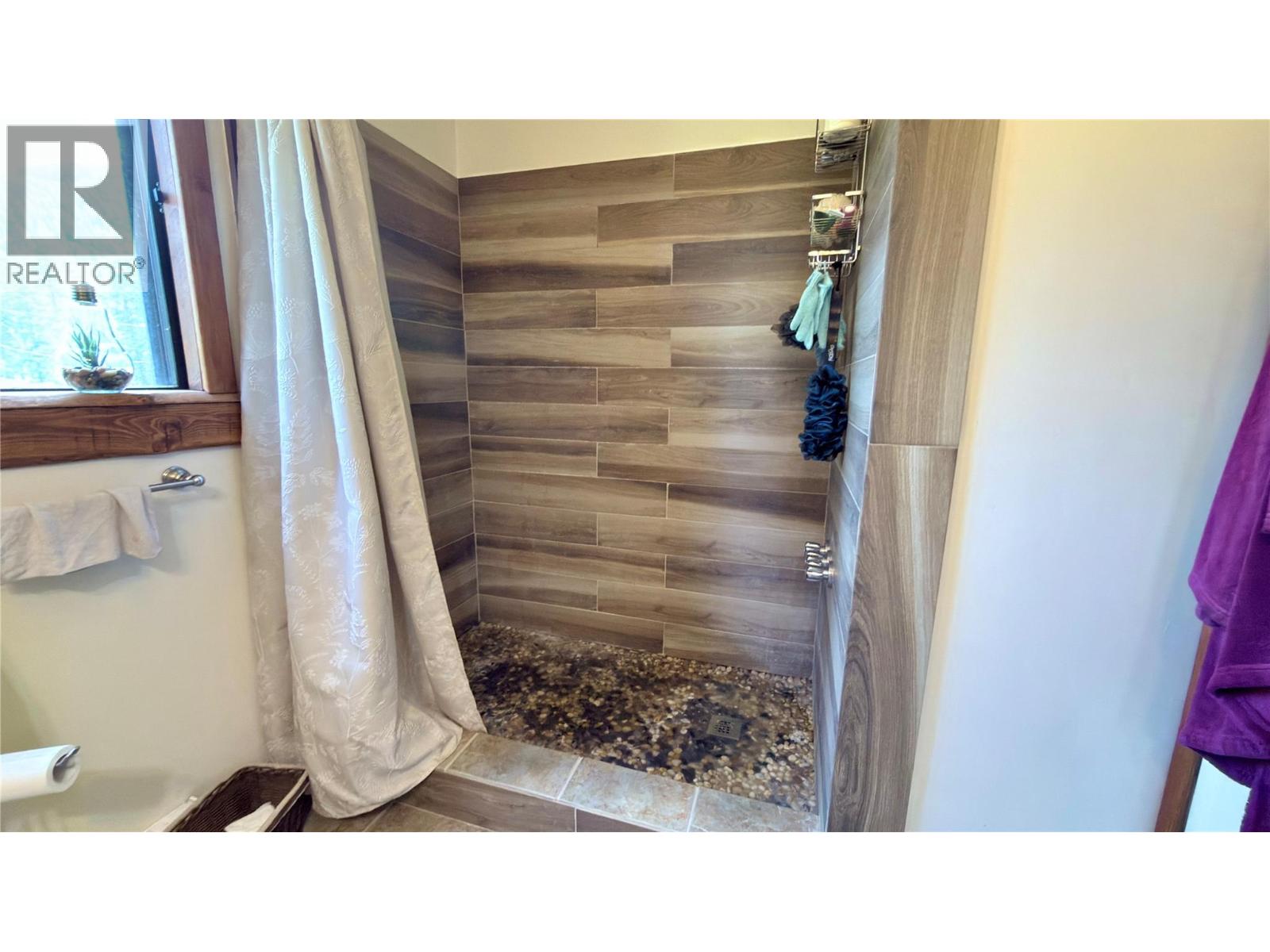 29 Haggen Road, Beaverdell, British Columbia  V0H 1A0 - Photo 33 - 10395210