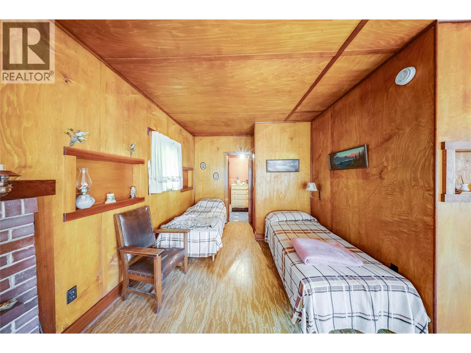 3824 Broadwater Road, Castlegar, British Columbia  V0G 1X0 - Photo 16 - 10394932