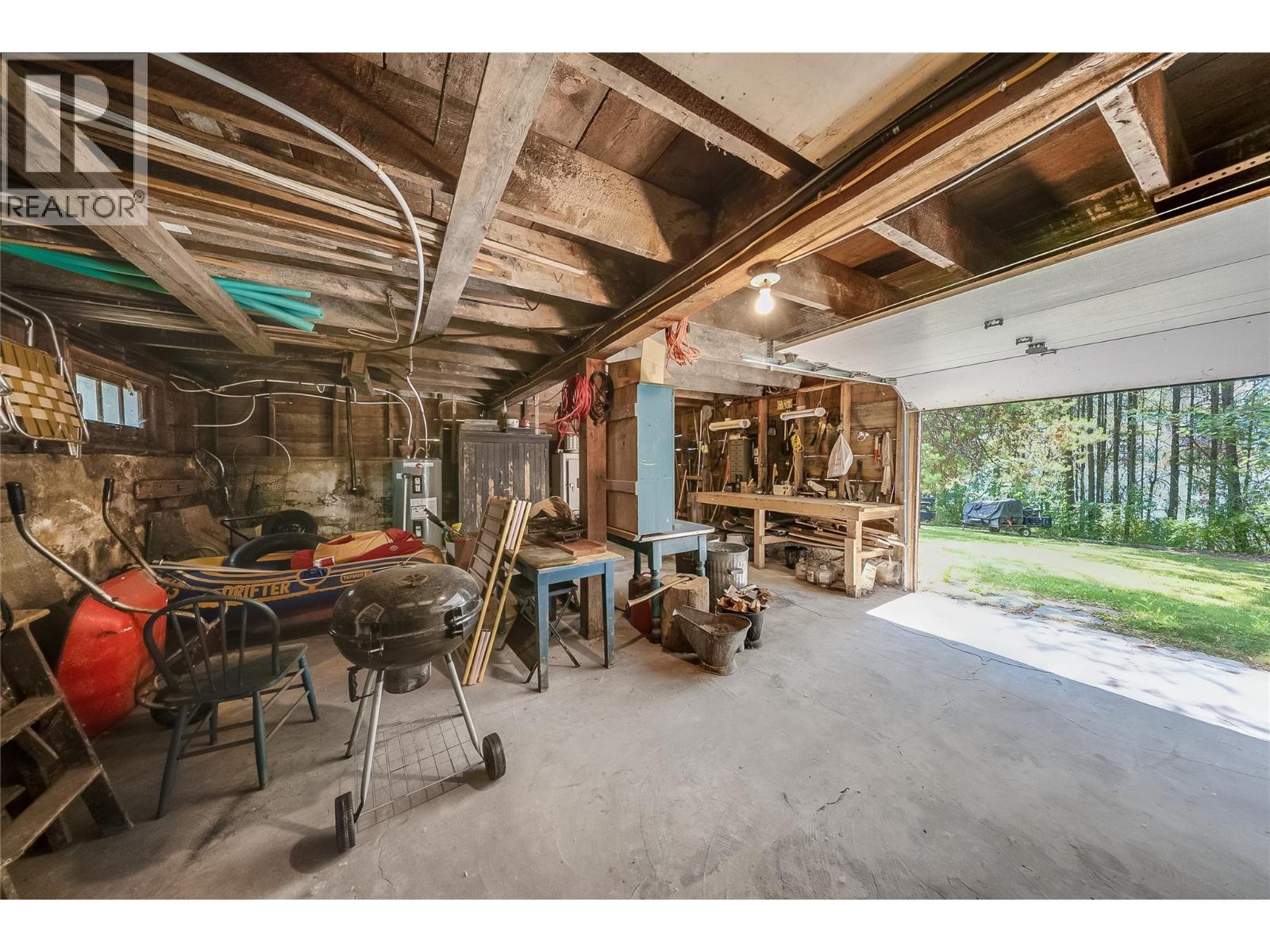 3824 Broadwater Road, Castlegar, British Columbia  V0G 1X0 - Photo 25 - 10394932