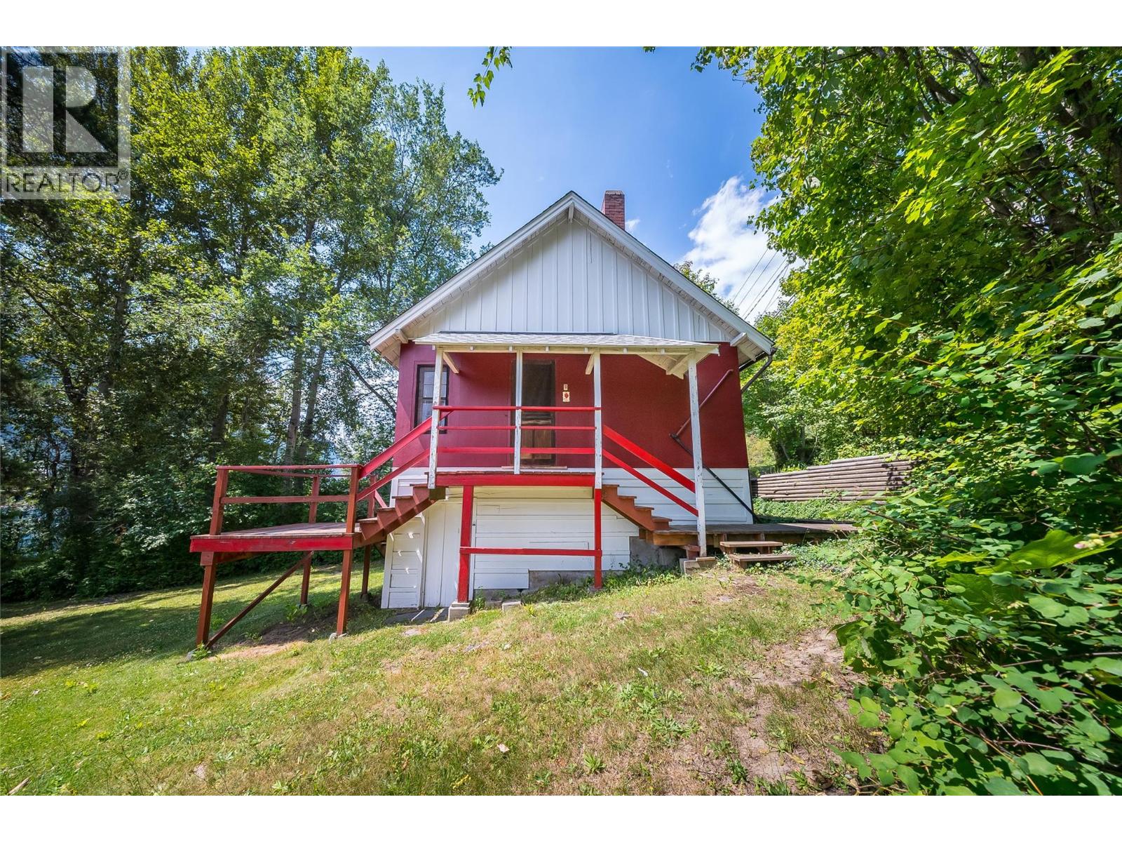 3824 Broadwater Road, Castlegar, British Columbia  V0G 1X0 - Photo 32 - 10394932