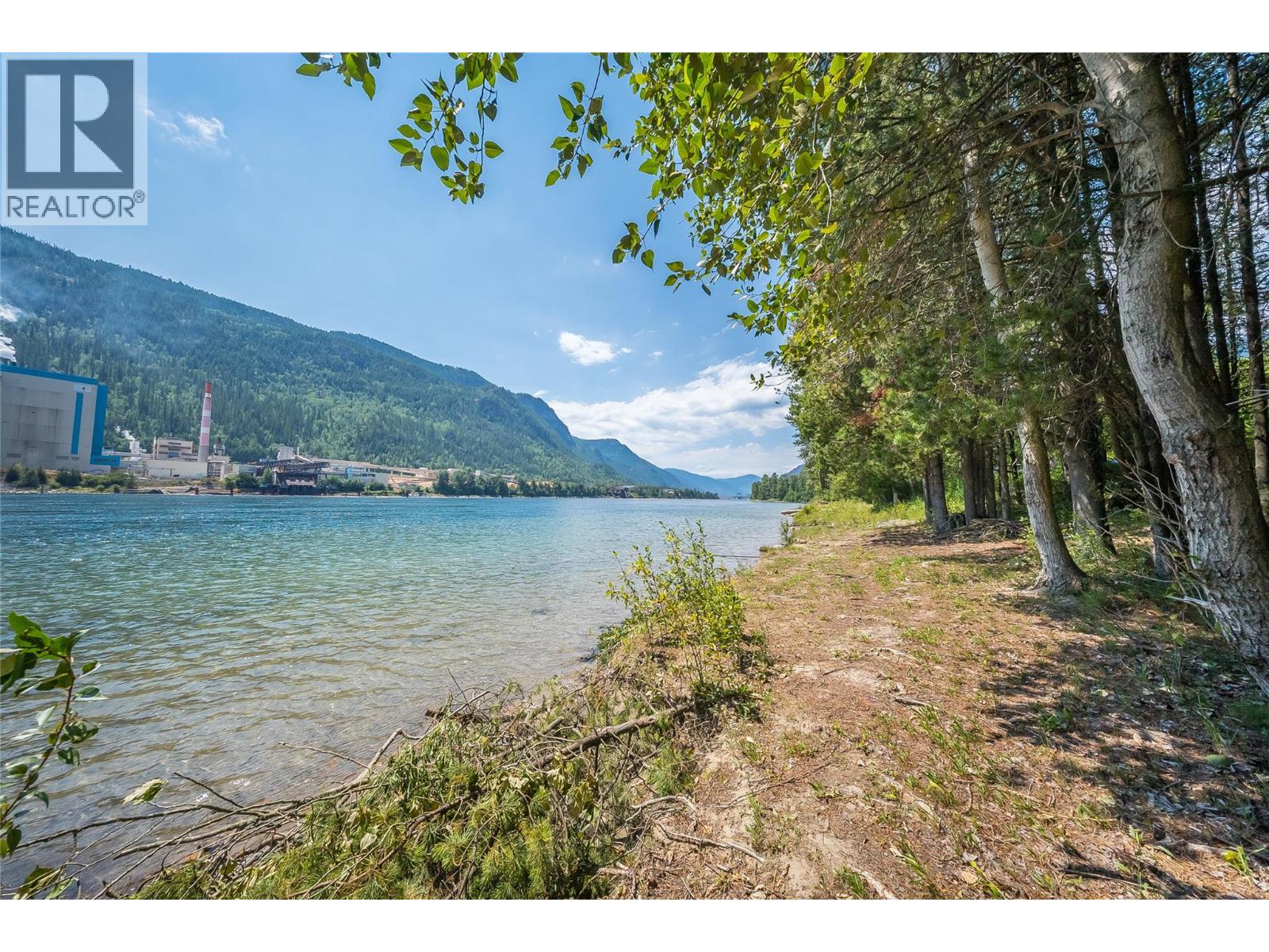 3824 Broadwater Road, Castlegar, British Columbia  V0G 1X0 - Photo 4 - 10394932