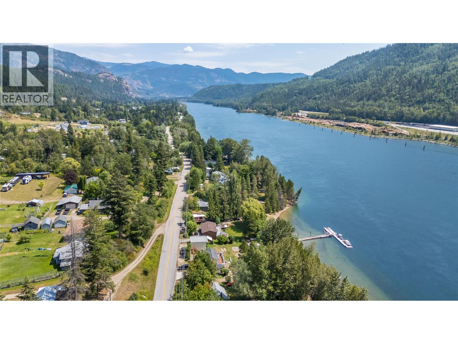 3824 Broadwater Road, Castlegar, British Columbia  V0G 1X0 - Photo 8 - 10394932