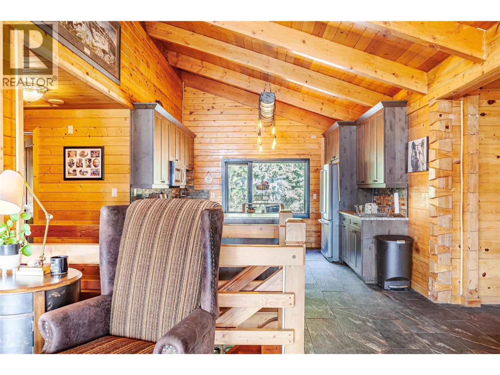 5572 Oyama Lake Road, Oyama, British Columbia  V4V 2C9 - Photo 13 - 10395169