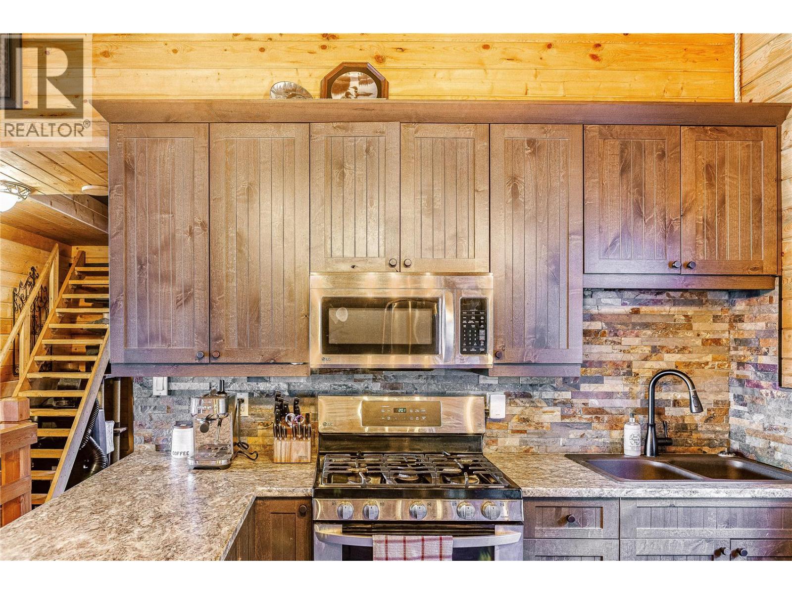 5572 Oyama Lake Road, Oyama, British Columbia  V4V 2C9 - Photo 16 - 10395169