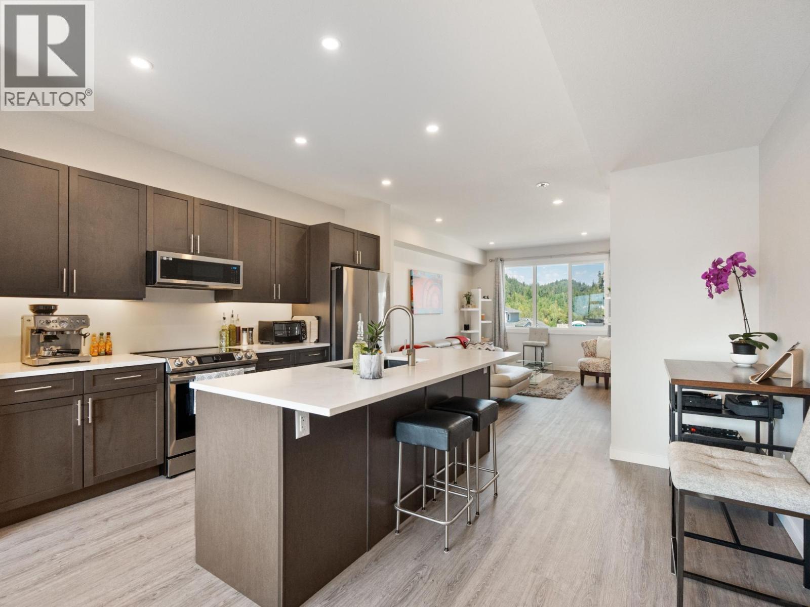 1512 Aspen Lane, Castlegar, British Columbia  V1N 4X8 - Photo 13 - 10395055