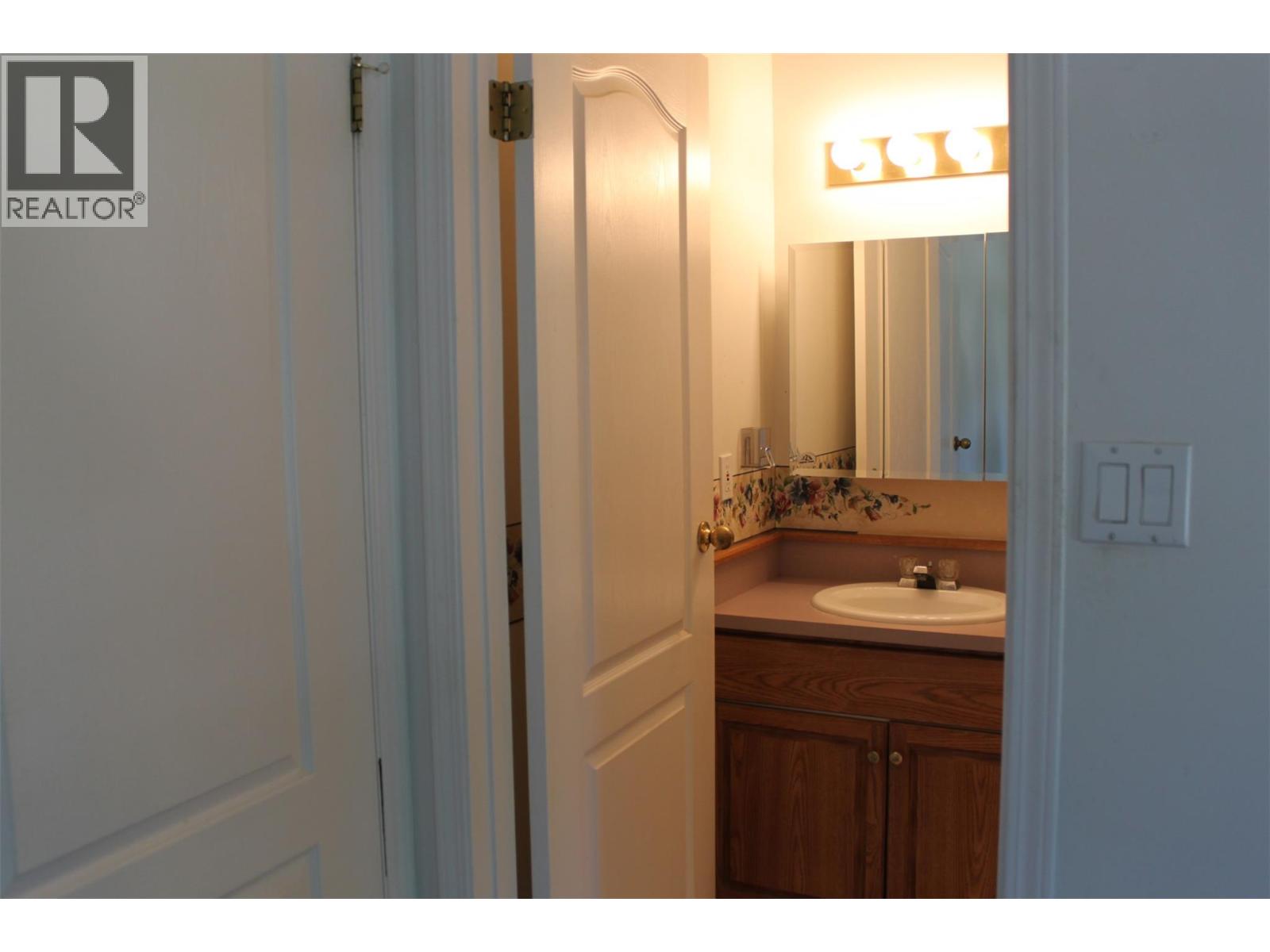 129 Oak Street, Fauquier, British Columbia  V0G 1K0 - Photo 14 - 10395022