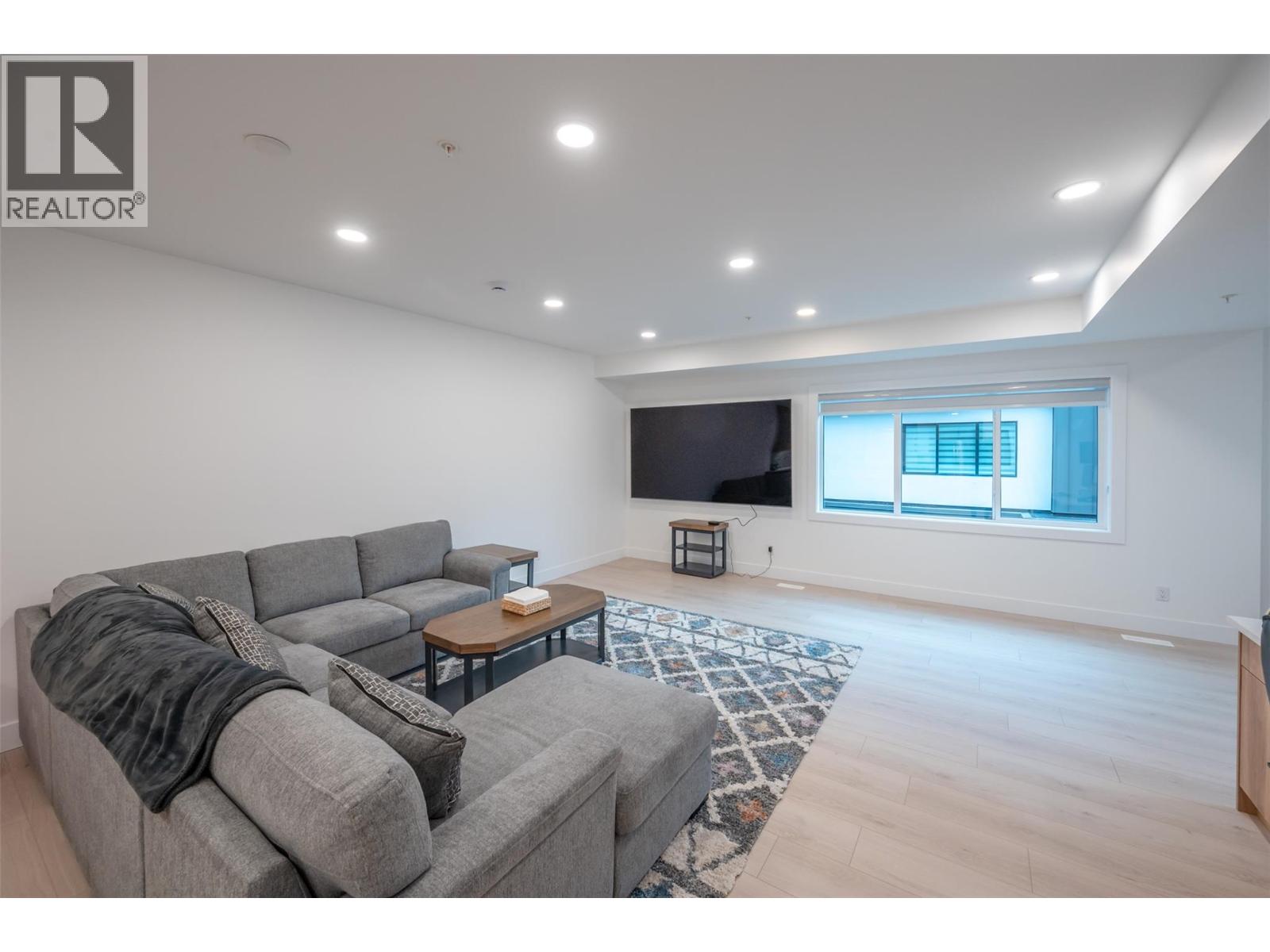 10615 Elliott Street Unit# 108, Summerland, British Columbia  V0H 1Z2 - Photo 2 - 10395270