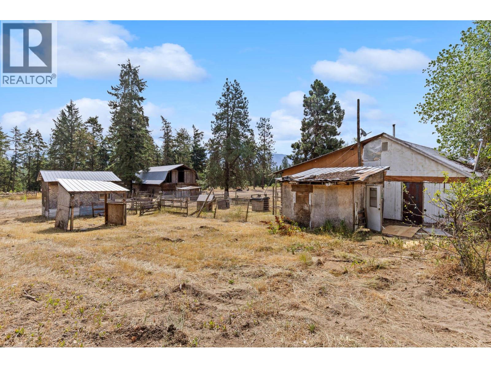 4768 Schubert Road, Spallumcheen, British Columbia  V4Y 1A2 - Photo 13 - 10395243