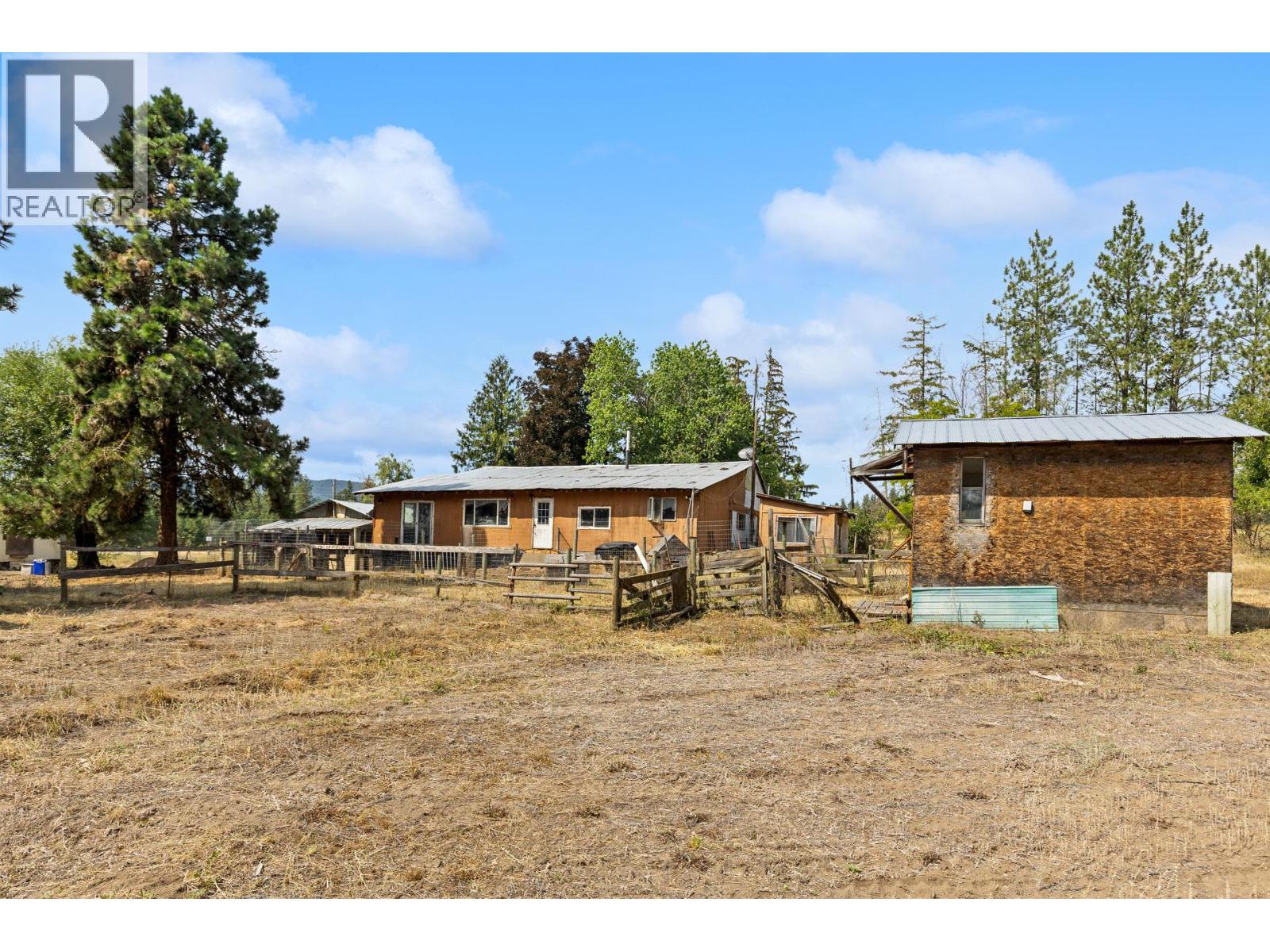 4768 Schubert Road, Spallumcheen, British Columbia  V4Y 1A2 - Photo 14 - 10395243