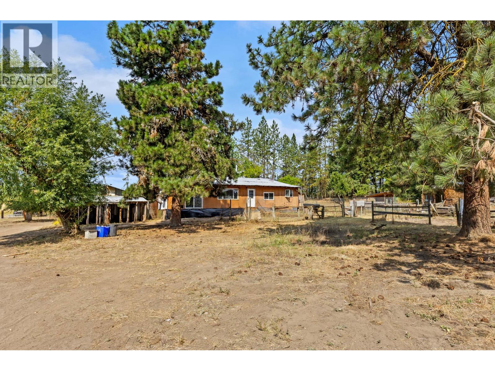 4768 Schubert Road, Spallumcheen, British Columbia  V4Y 1A2 - Photo 15 - 10395243