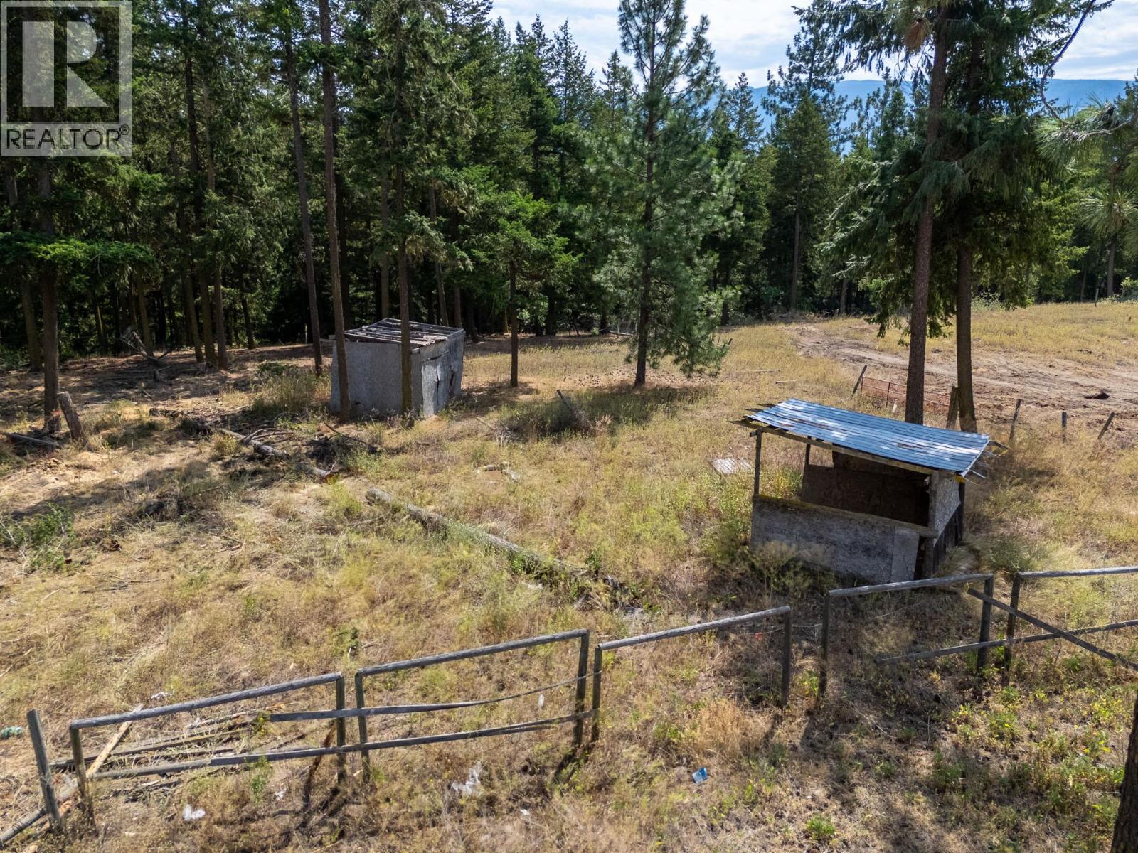 4768 Schubert Road, Spallumcheen, British Columbia  V4Y 1A2 - Photo 21 - 10395243